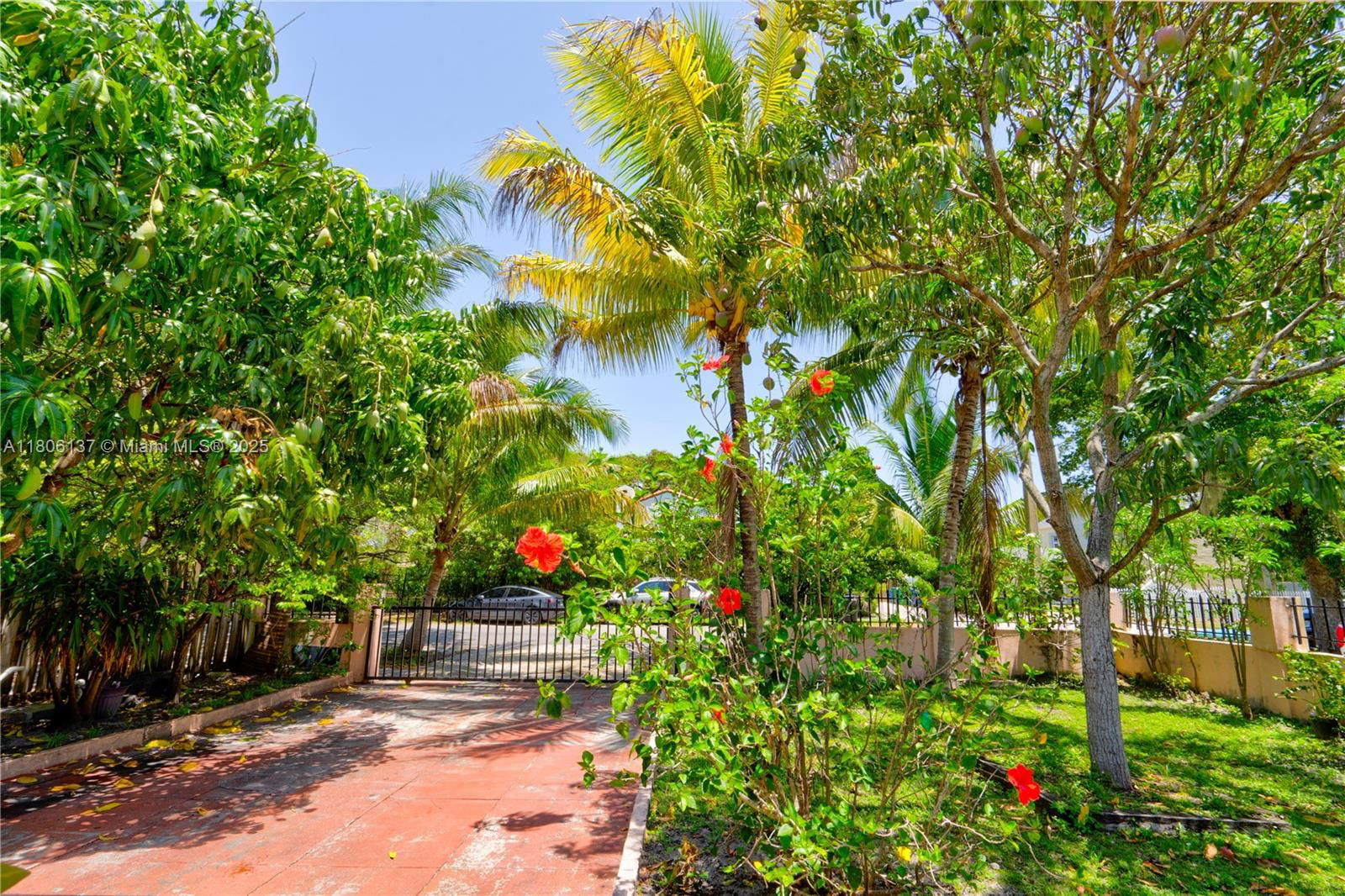 Real estate property located at 580 120th St, Miami-dade, Alhambra Heights, Miami, FL