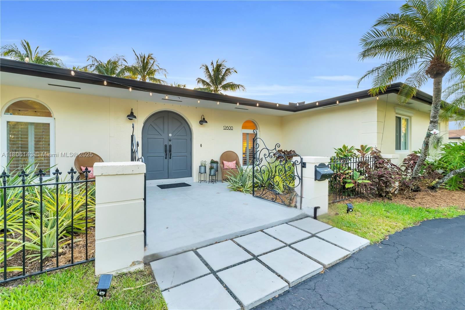 Real estate property located at 12600 70th Ave, Miami-dade, Country Squire Manor Sec, Pinecrest, FL