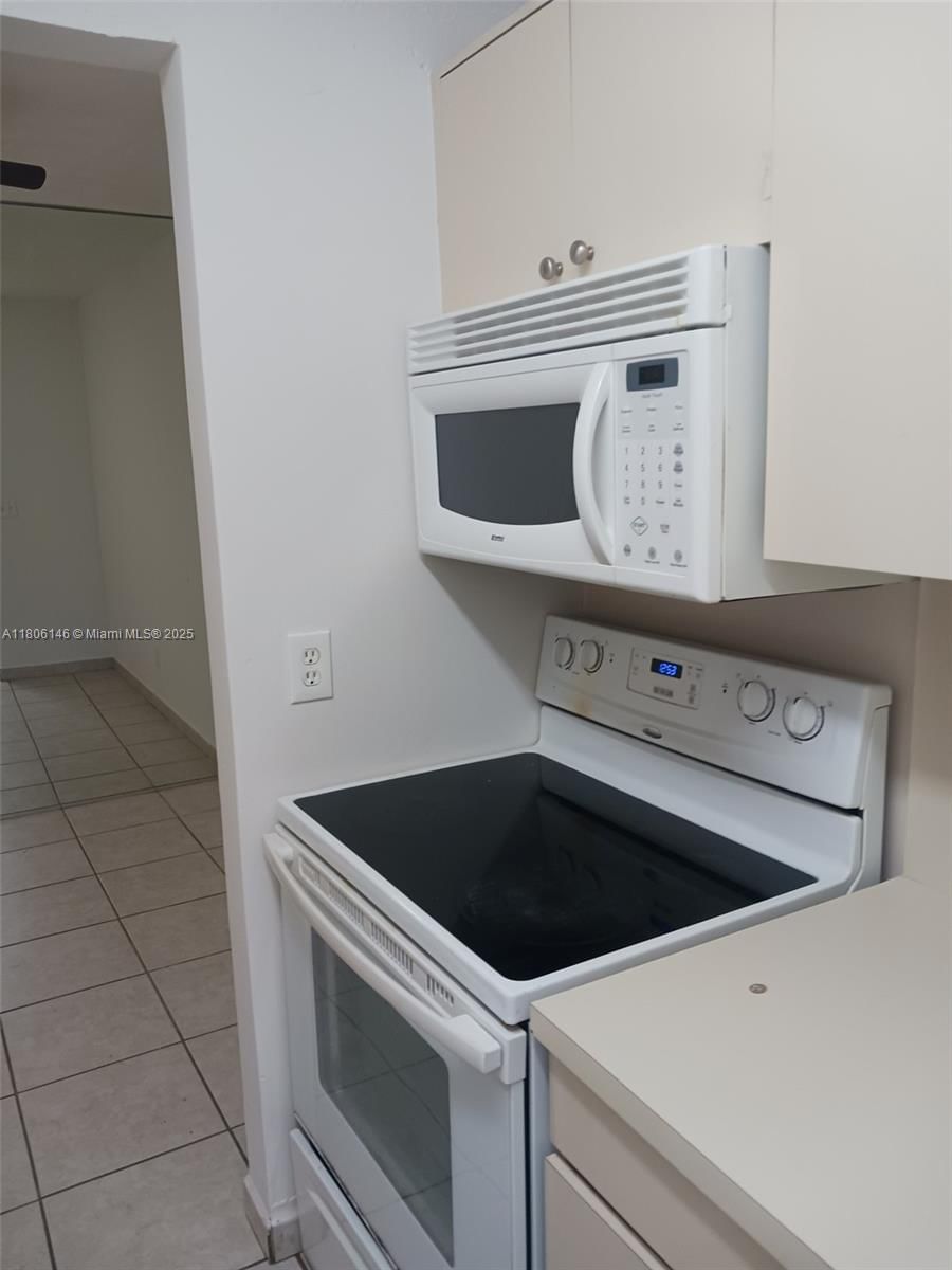 Real estate property located at 2700 135th St #30, Miami-dade, Fairmont House Inc - Co-o, North Miami, FL