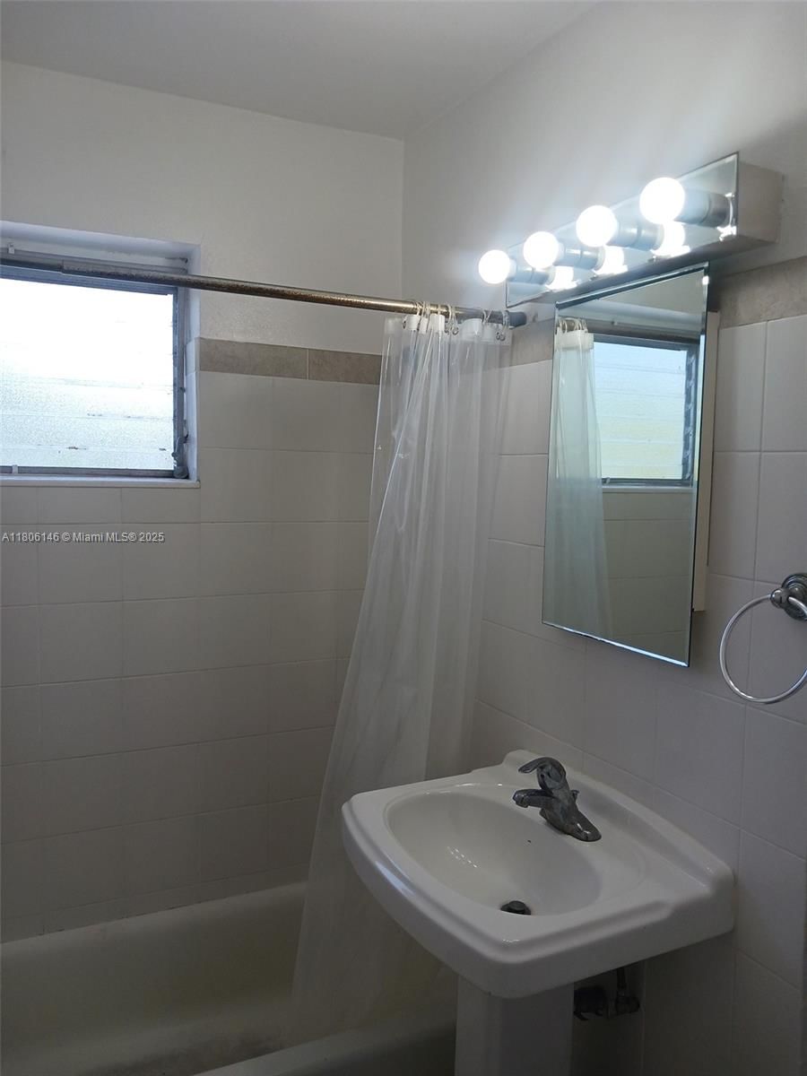 Real estate property located at 2700 135th St #30, Miami-dade, Fairmont House Inc - Co-o, North Miami, FL