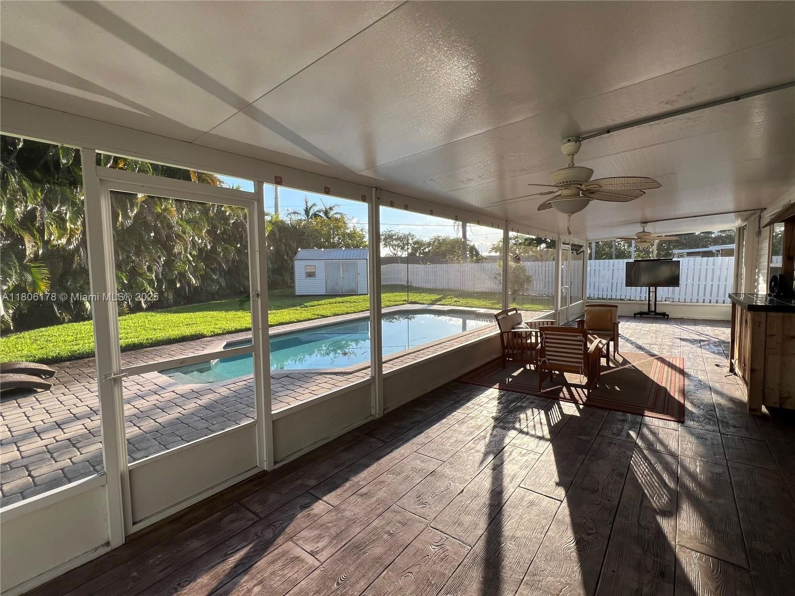 Real estate property located at 13570 10th Pl, Broward, Family Homes, Davie, FL