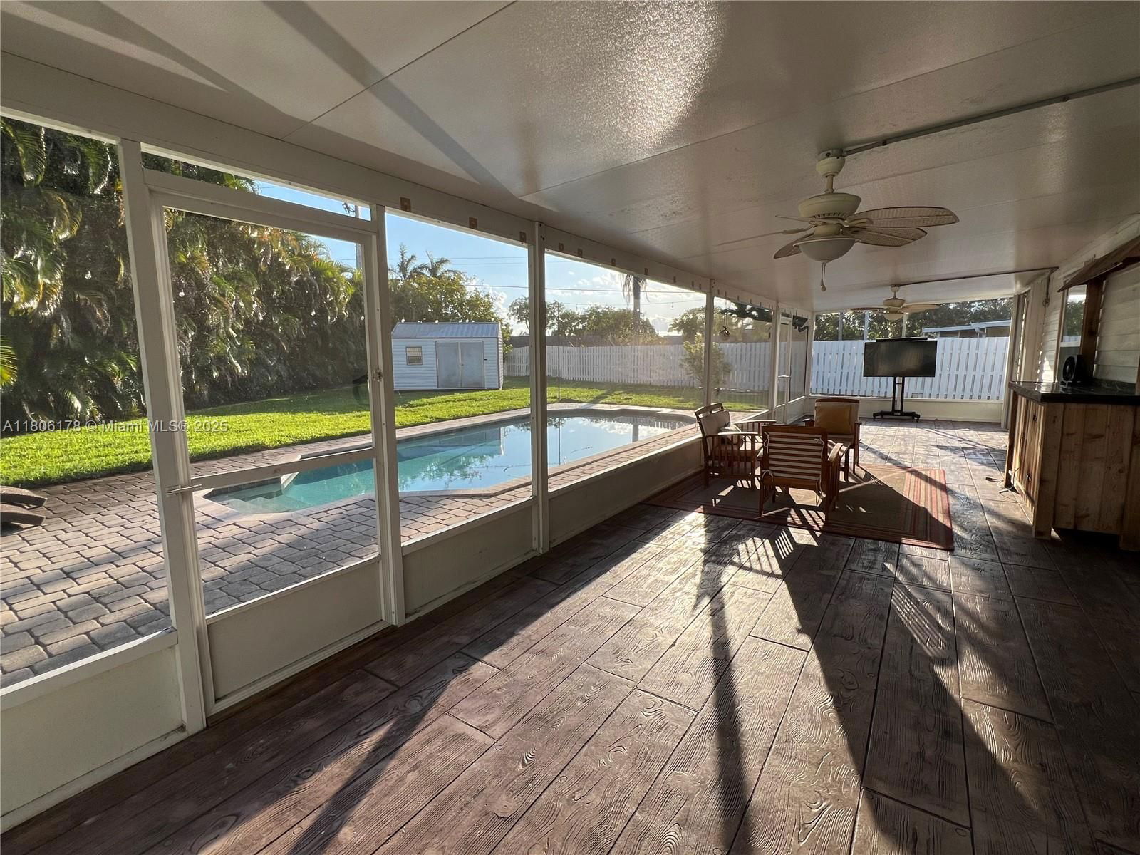Real estate property located at 13570 10th Pl, Broward, Family Homes, Davie, FL