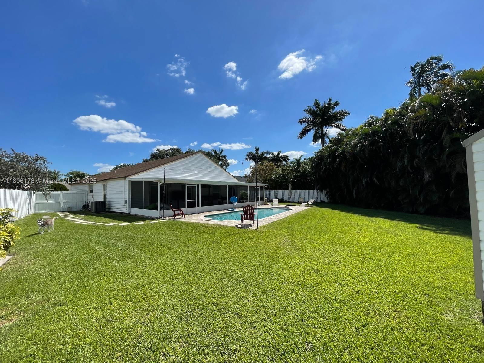 Real estate property located at 13570 10th Pl, Broward, Family Homes, Davie, FL