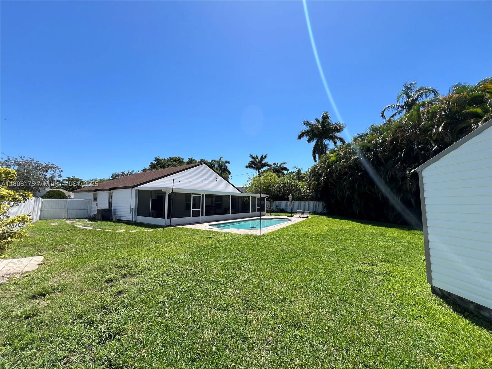 Real estate property located at 13570 10th Pl, Broward, Family Homes, Davie, FL