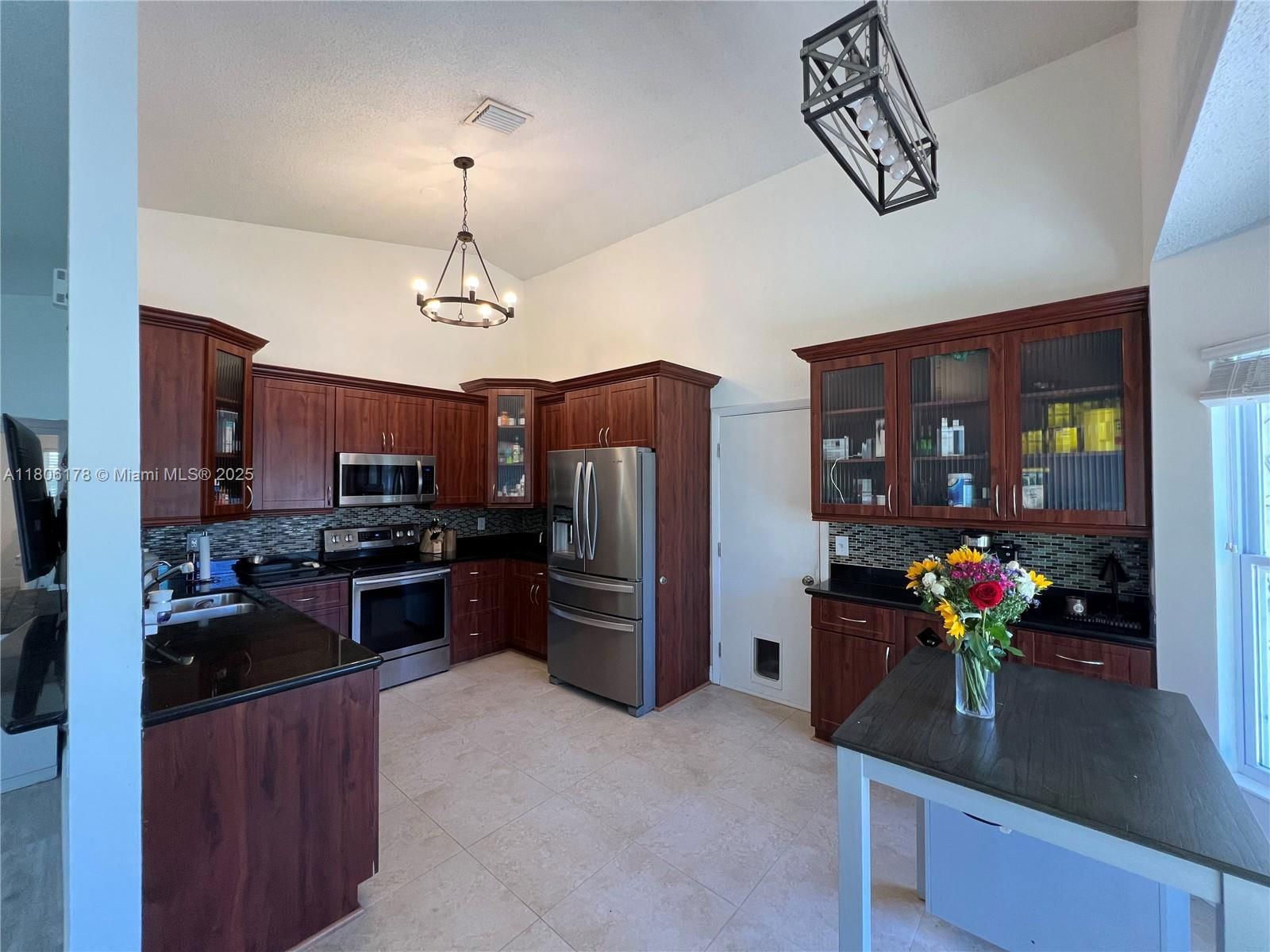 Real estate property located at 13570 10th Pl, Broward, Family Homes, Davie, FL