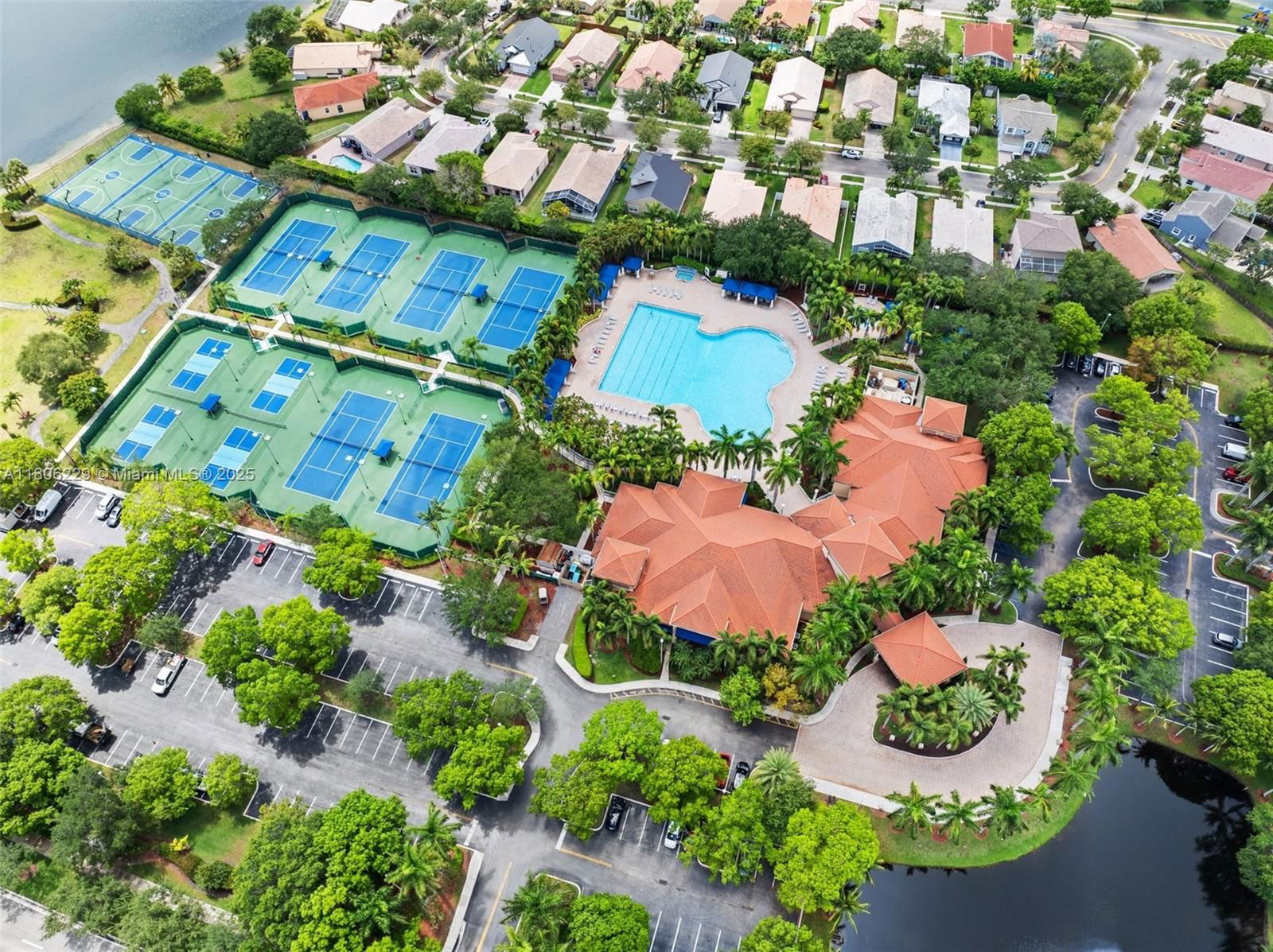 Real estate property located at 12834 21st St, Broward, Pembroke Falls - Phase 1, Pembroke Pines, FL