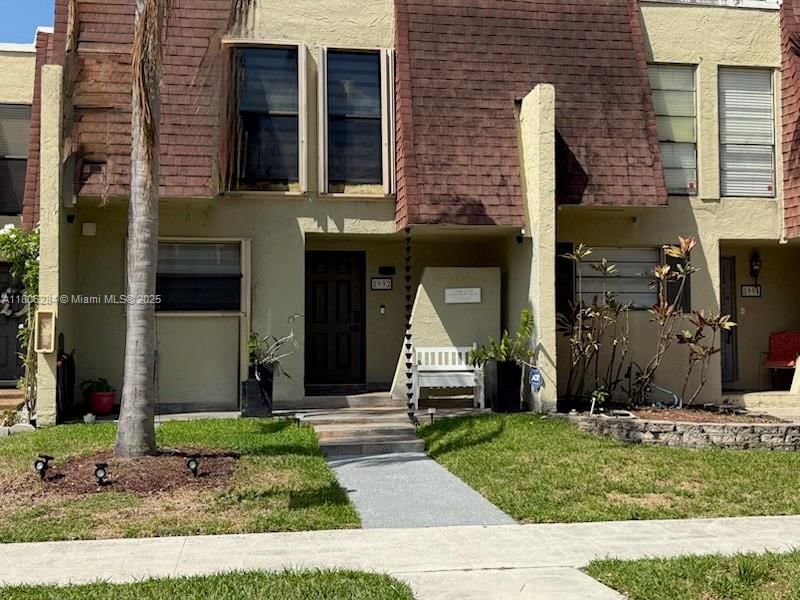 Real estate property located at 8992 Palm Tree Ln #8992, Broward, Westview Condominium No O, Pembroke Pines, FL