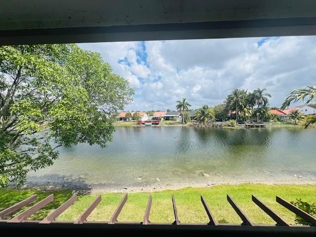 Real estate property located at 1271 124th Ct #2-D, Miami-dade, Villa Venezia Condo Ph Vi, Miami, FL
