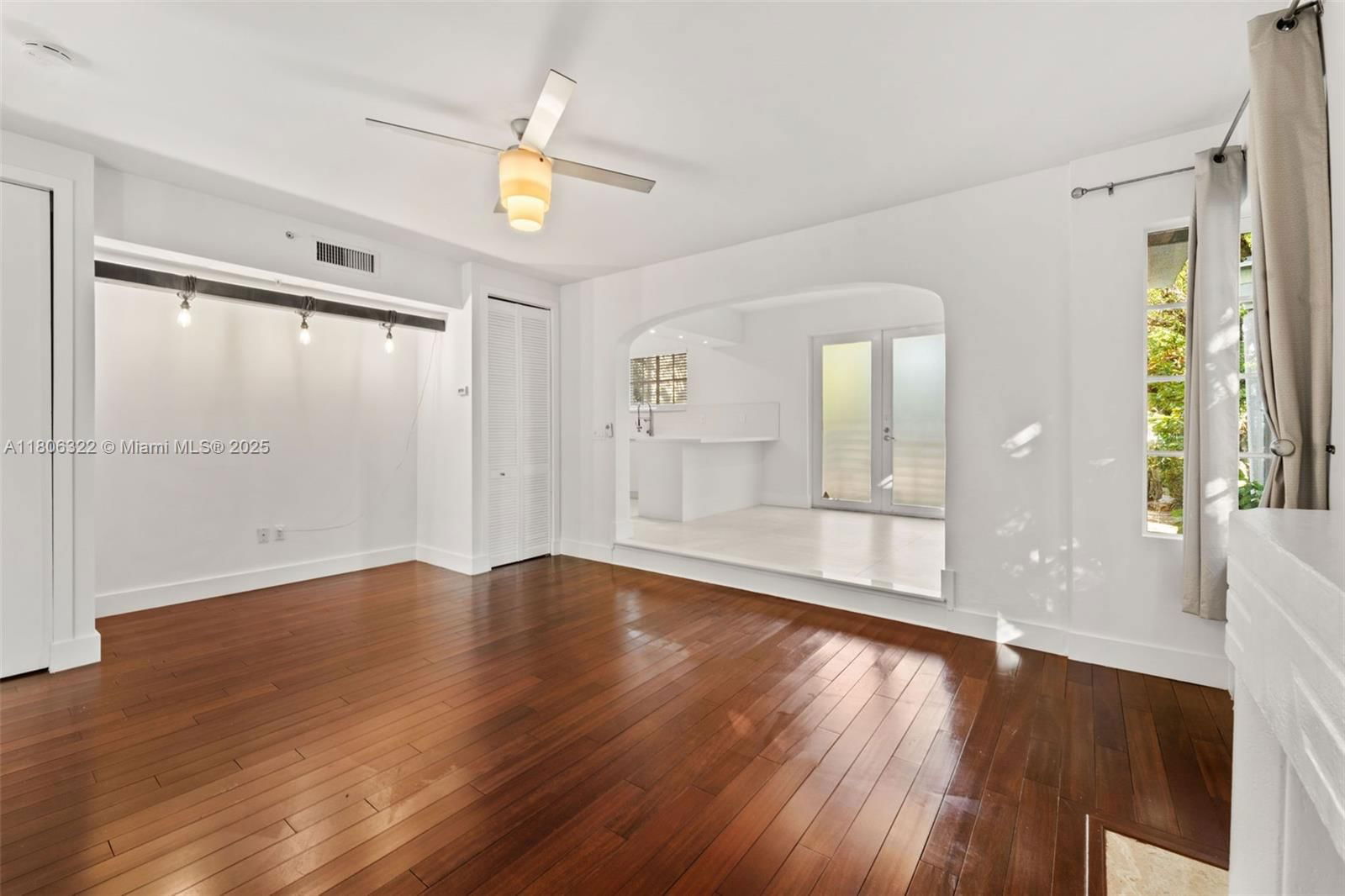Real estate property located at 1025 Michigan Av #1C, Miami-dade, Villa Lucca Condo, Miami Beach, FL