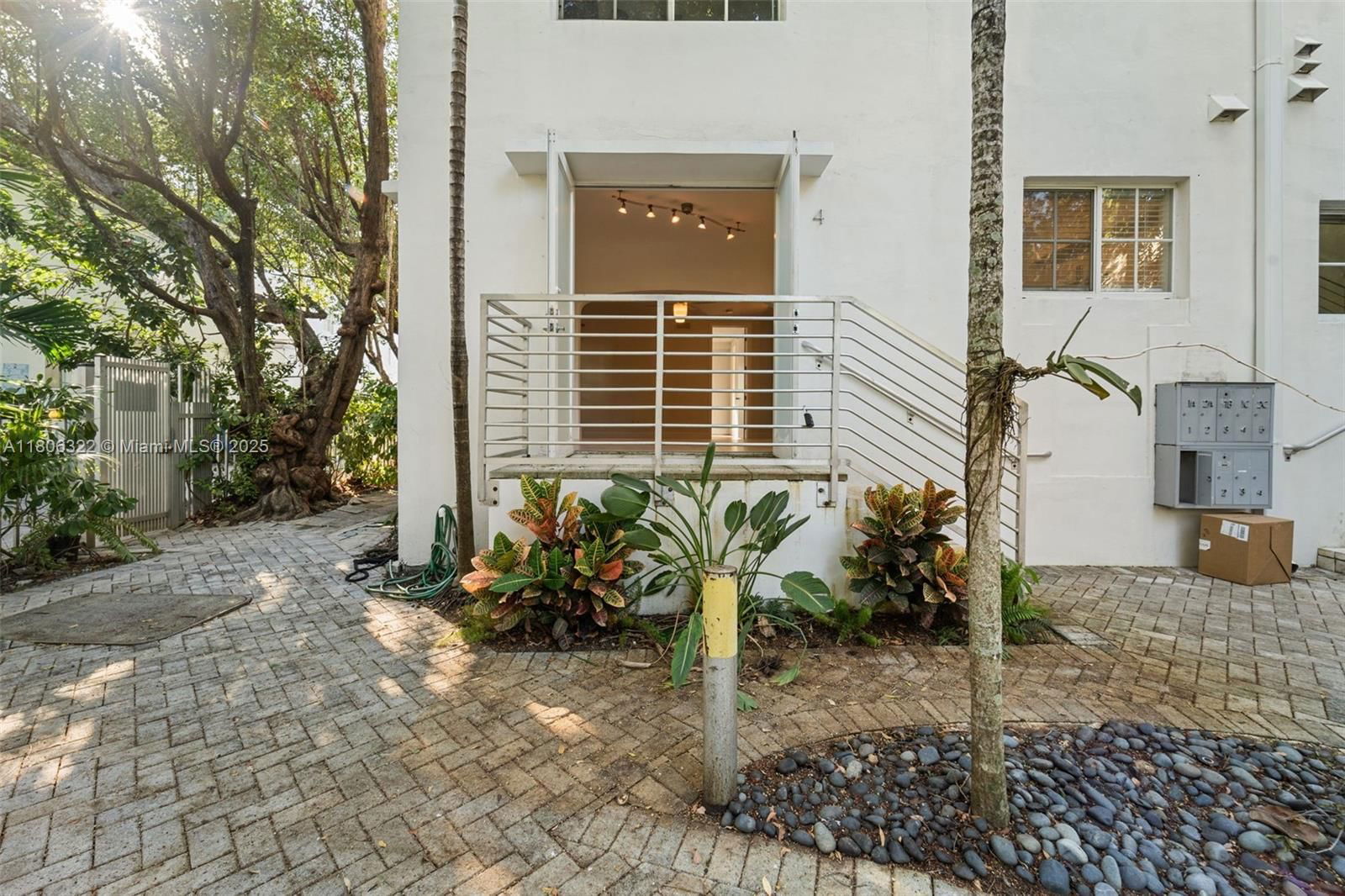 Real estate property located at 1025 Michigan Av #1C, Miami-dade, Villa Lucca Condo, Miami Beach, FL