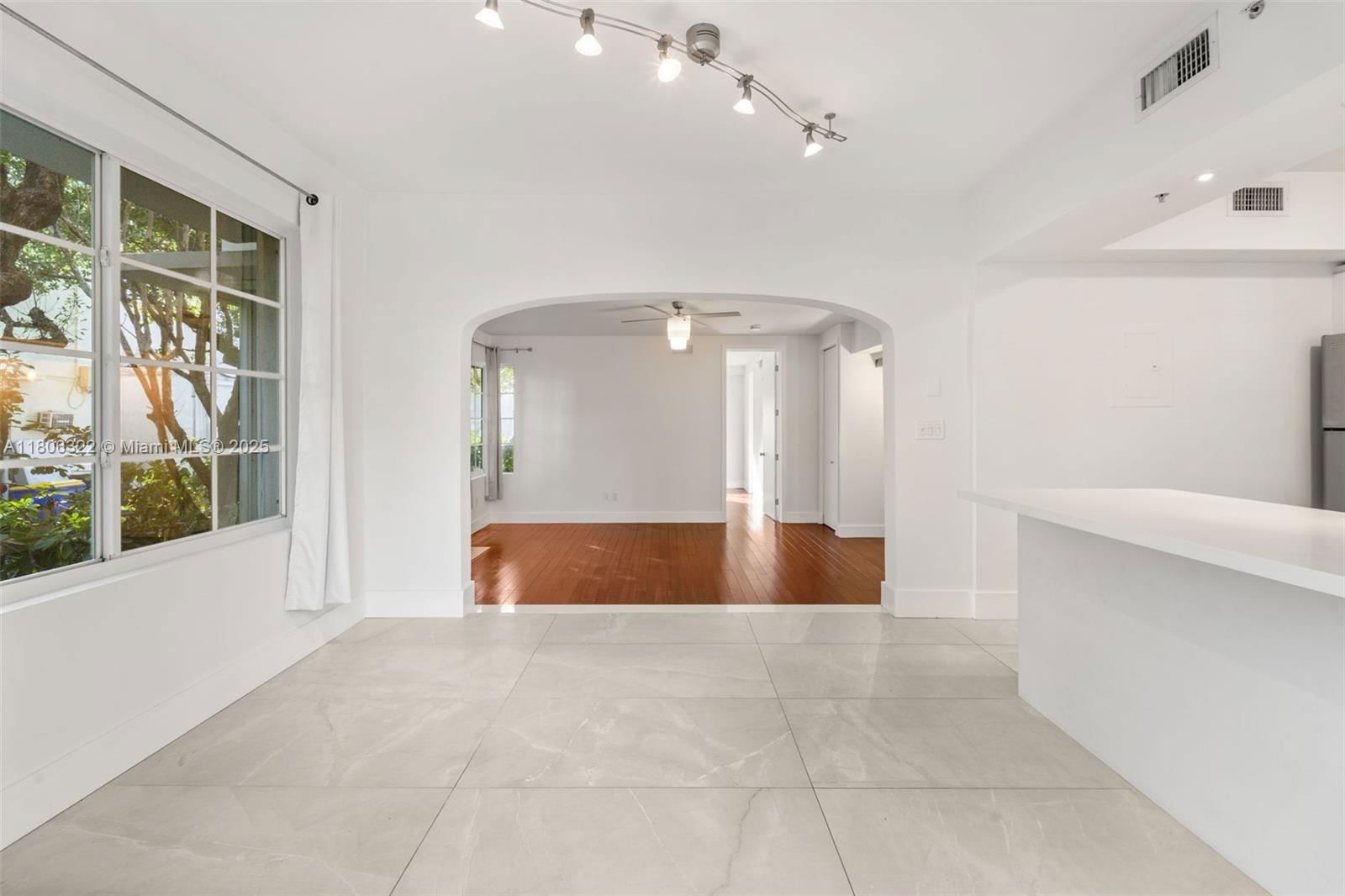 Real estate property located at 1025 Michigan Av #1C, Miami-dade, Villa Lucca Condo, Miami Beach, FL