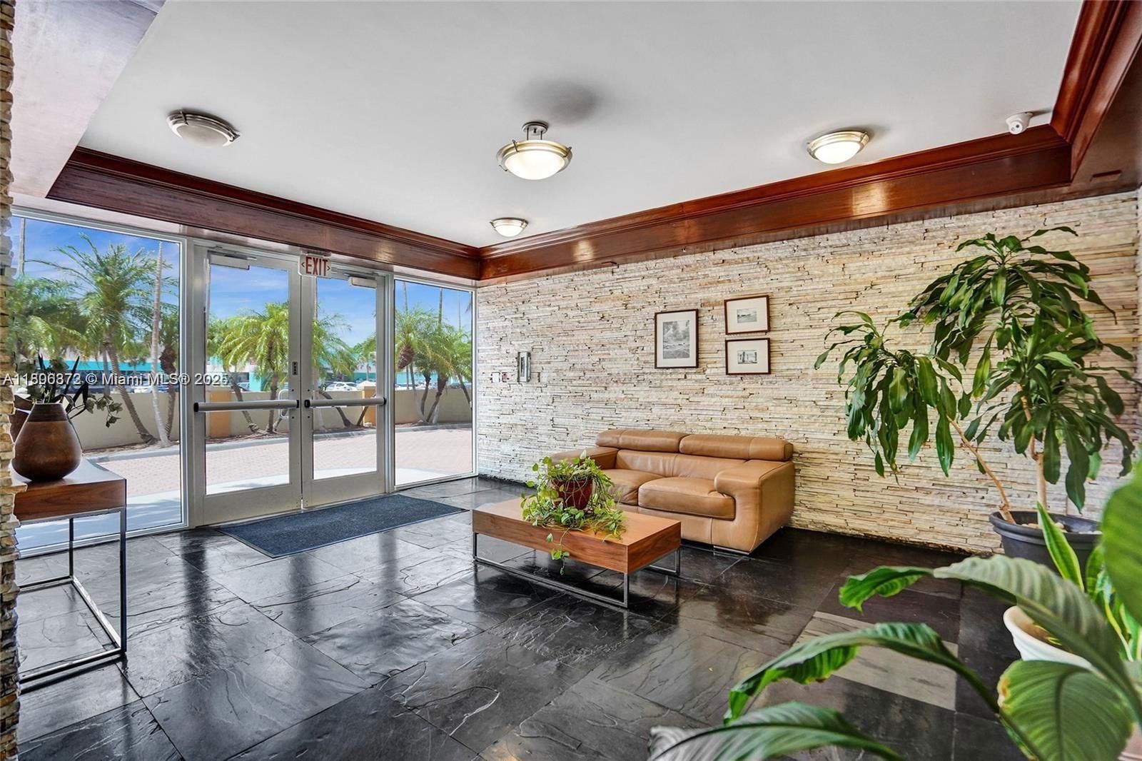 Real estate property located at 1625 Kennedy Causeway PH106, Miami-dade, Bayview Condo At North Ba, North Bay Village, FL