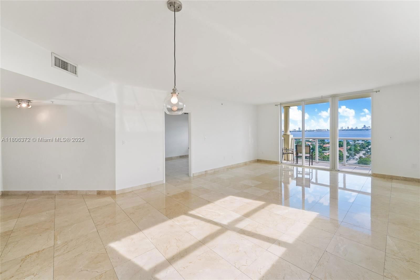 Real estate property located at 1625 Kennedy Causeway PH106, Miami-dade, Bayview Condo At North Ba, North Bay Village, FL