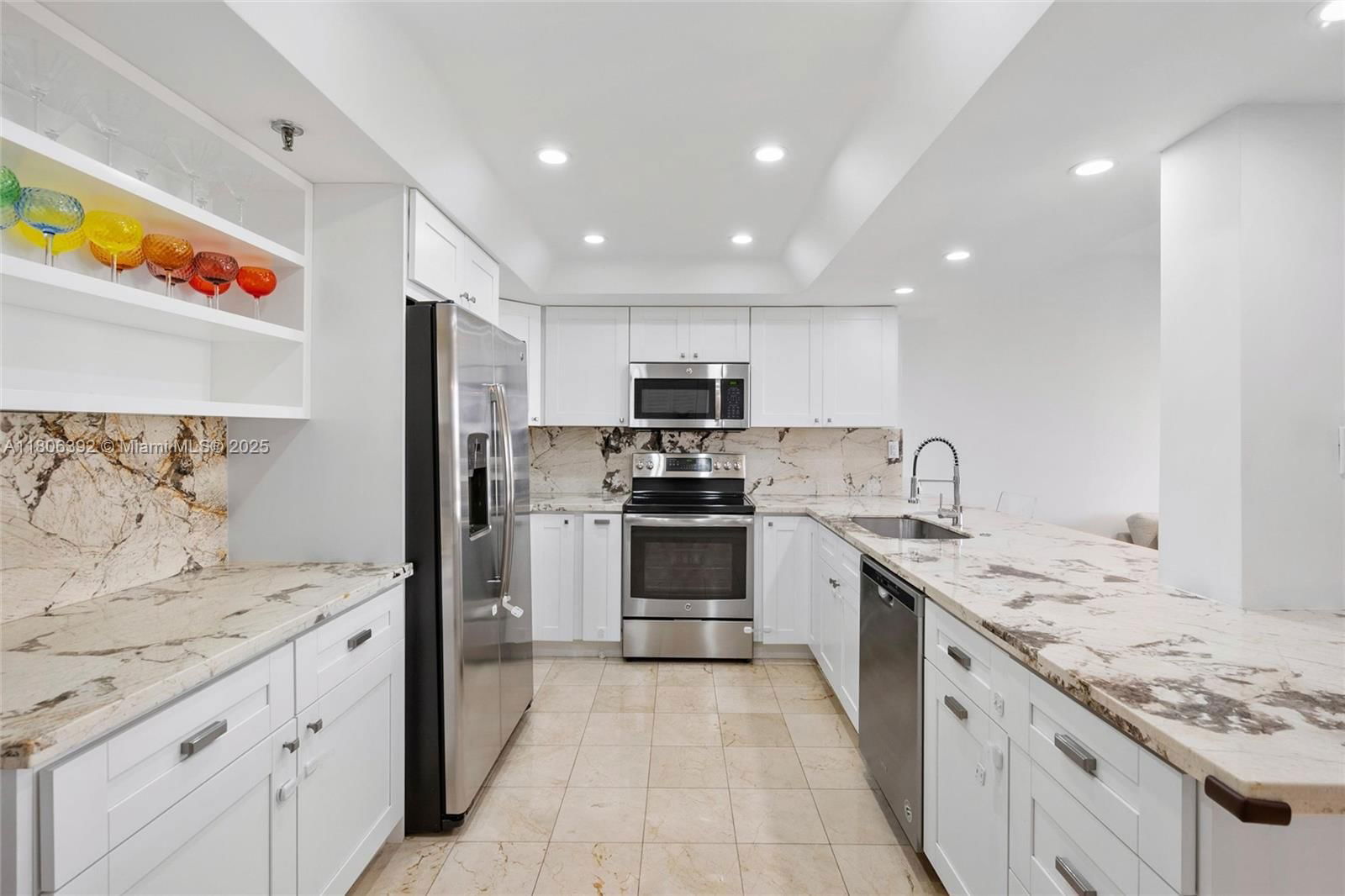 Real estate property located at 520 Brickell Key Dr A604, Miami-dade, Brickell Key One Condo, Miami, FL