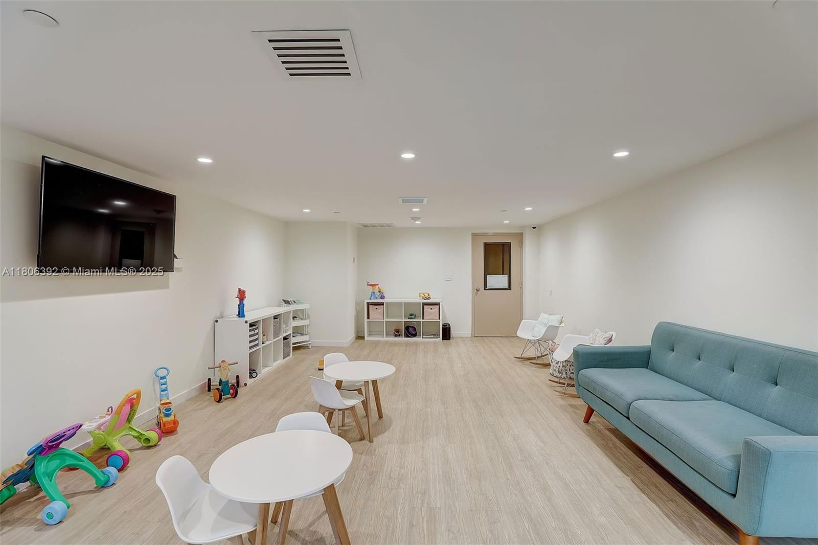 Real estate property located at 520 Brickell Key Dr A604, Miami-dade, Brickell Key One Condo, Miami, FL