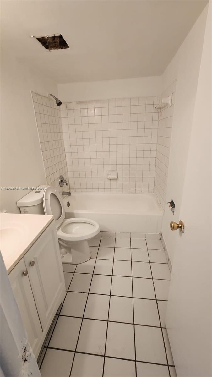 Real estate property located at 4425 Treehouse Ln B, Broward, Arbor Keys Condo, Tamarac, FL