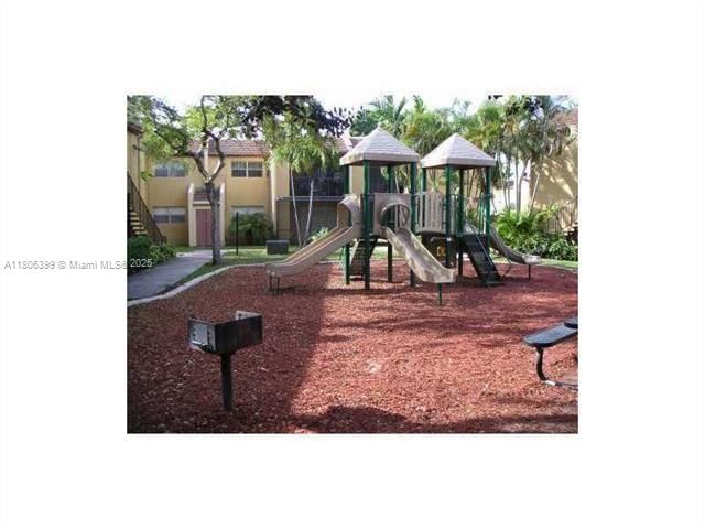 Real estate property located at 4425 Treehouse Ln B, Broward, Arbor Keys Condo, Tamarac, FL