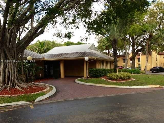 Real estate property located at 4425 Treehouse Ln B, Broward, Arbor Keys Condo, Tamarac, FL