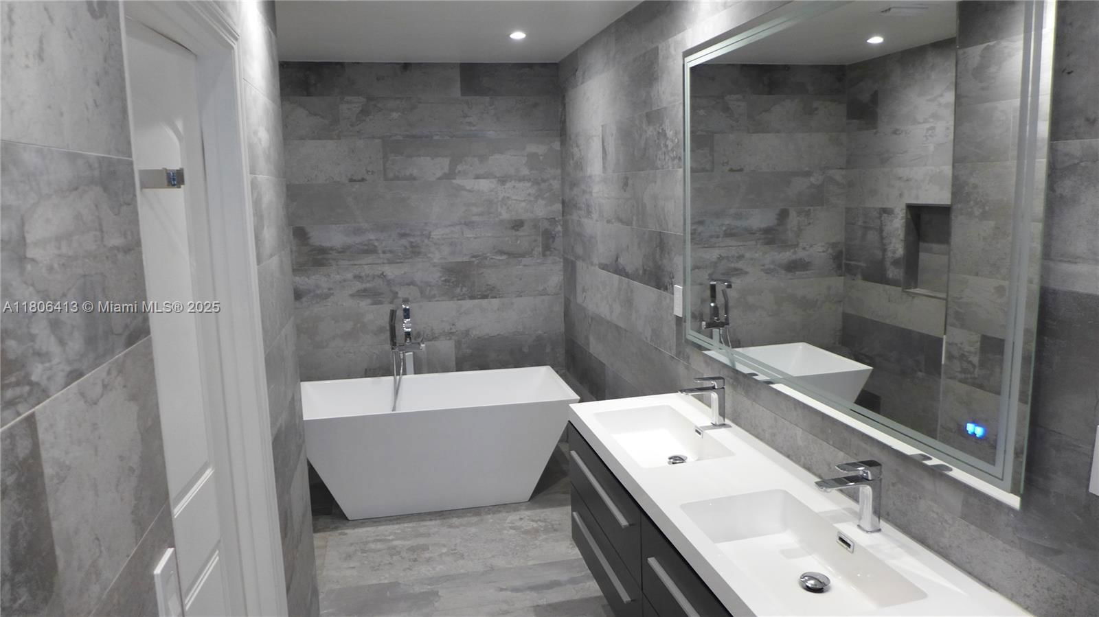 Real estate property located at 14430 108th St, Miami-dade, 1st Addn To Rotemi Estate, Miami, FL