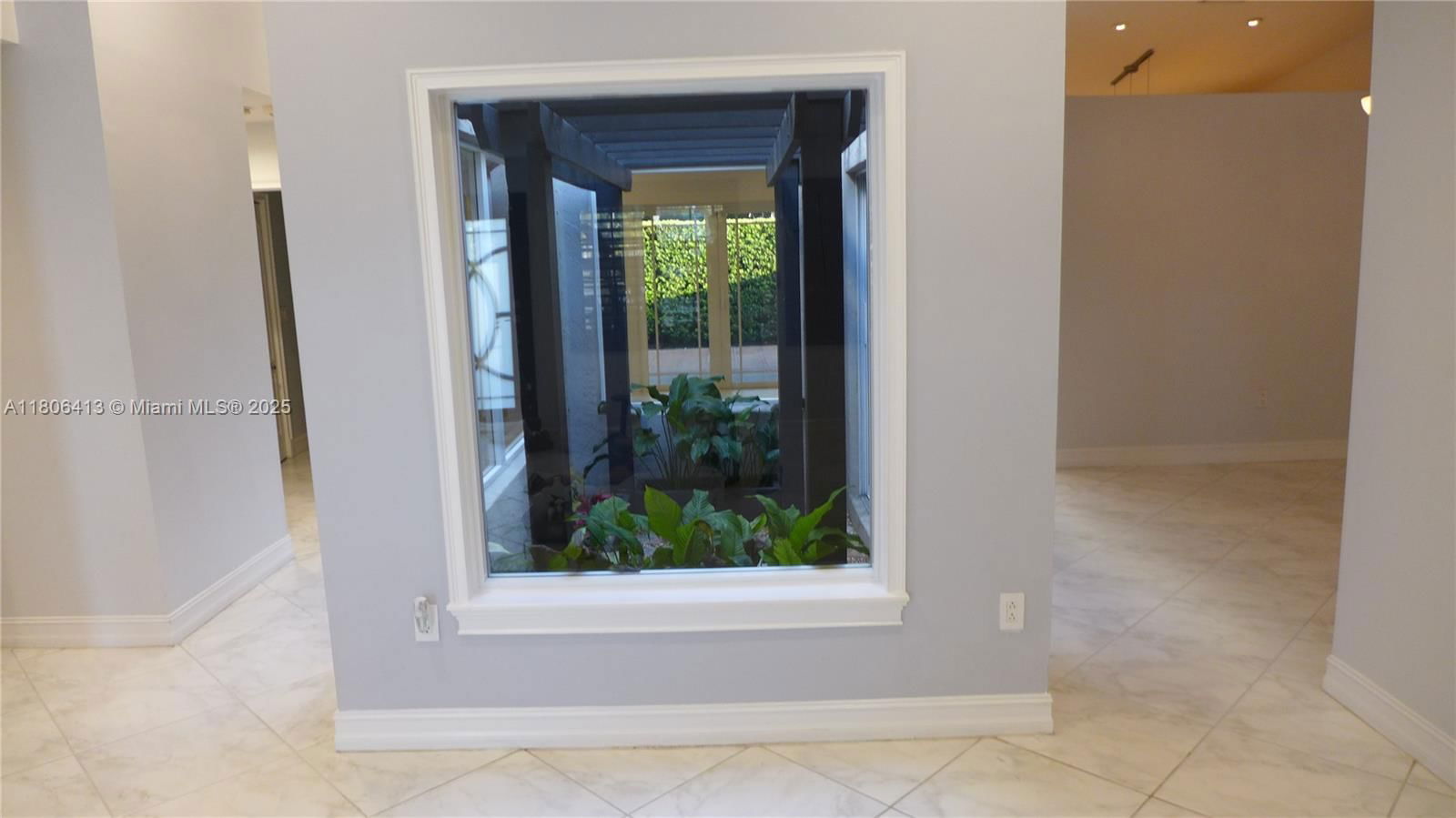 Real estate property located at 14430 108th St, Miami-dade, 1st Addn To Rotemi Estate, Miami, FL