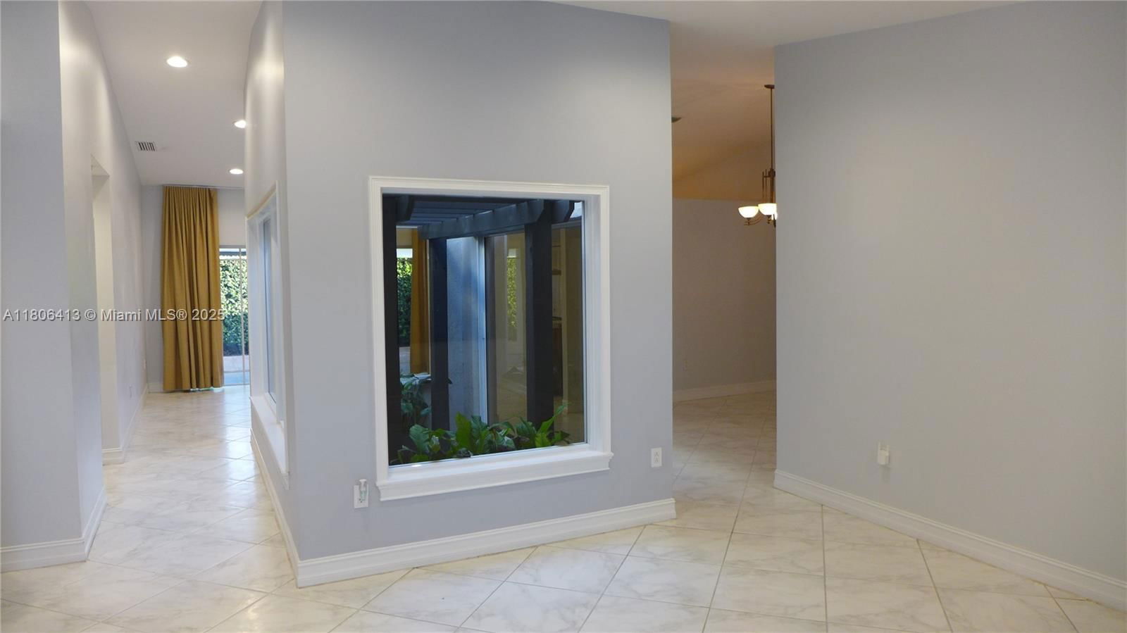 Real estate property located at 14430 108th St, Miami-dade, 1st Addn To Rotemi Estate, Miami, FL