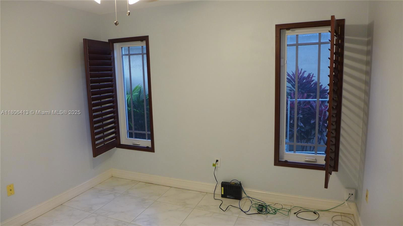 Real estate property located at 14430 108th St, Miami-dade, 1st Addn To Rotemi Estate, Miami, FL