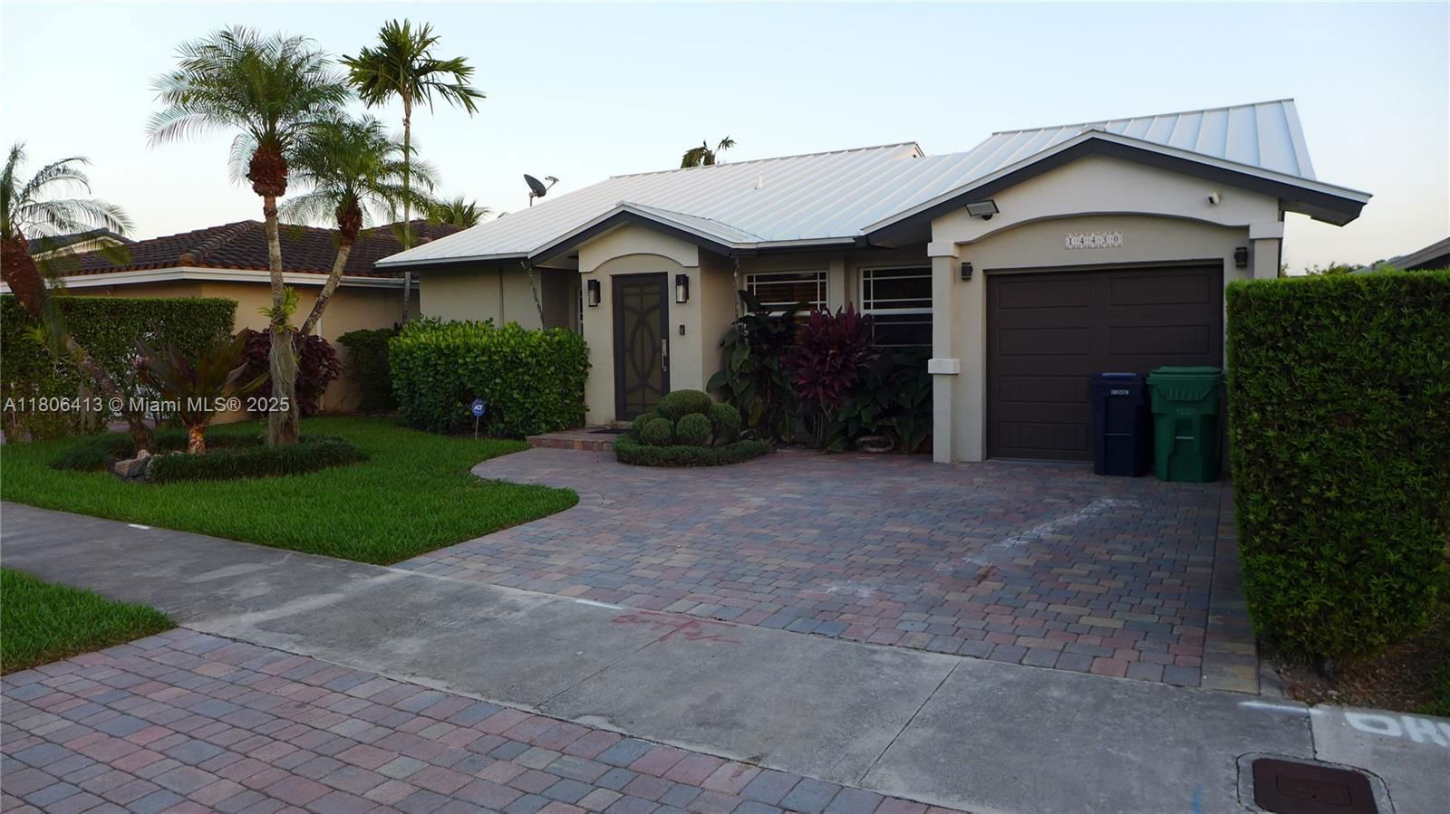 Real estate property located at 14430 108th St, Miami-dade, 1st Addn To Rotemi Estate, Miami, FL