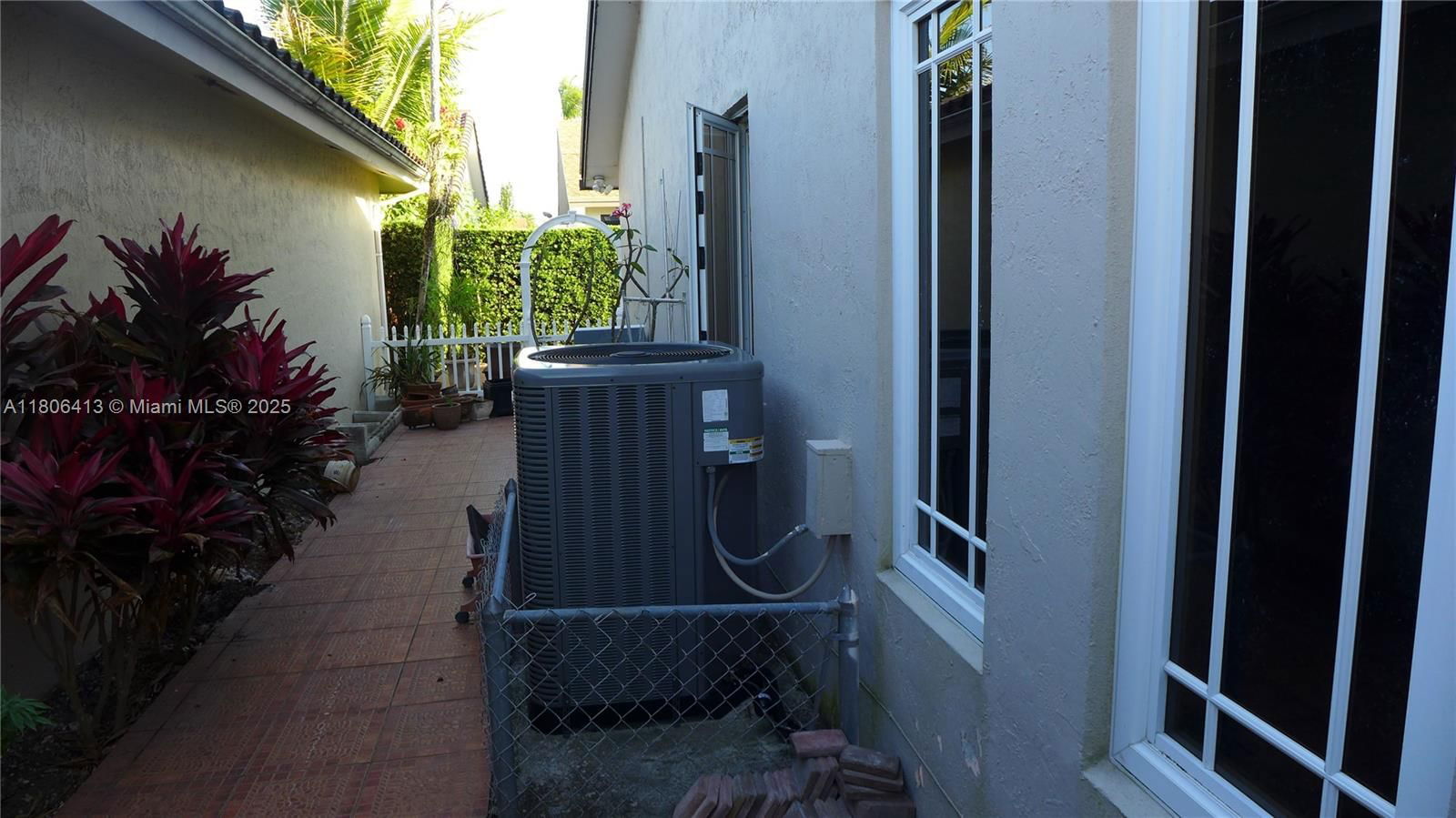 Real estate property located at 14430 108th St, Miami-dade, 1st Addn To Rotemi Estate, Miami, FL