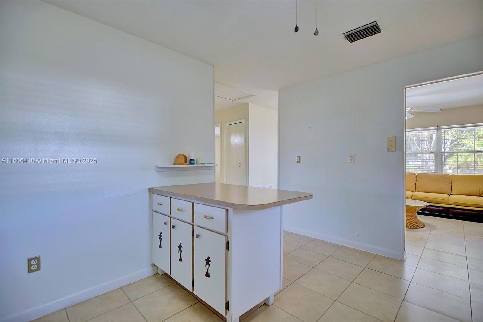 Real estate property located at 210 Joe Hilton Street, Highlands, Hatchells Sub, Avon Park, FL