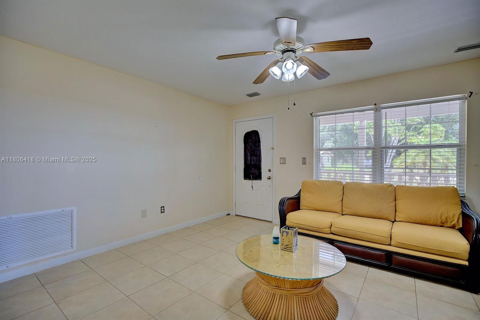 Real estate property located at 210 Joe Hilton Street, Highlands, Hatchells Sub, Avon Park, FL