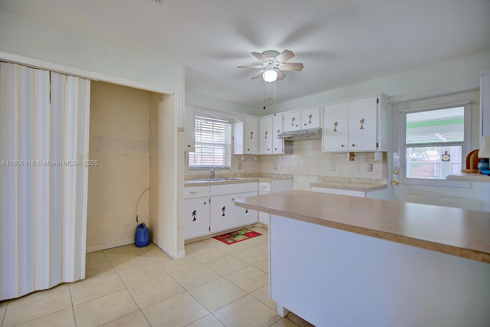 Real estate property located at 210 Joe Hilton Street, Highlands, Hatchells Sub, Avon Park, FL