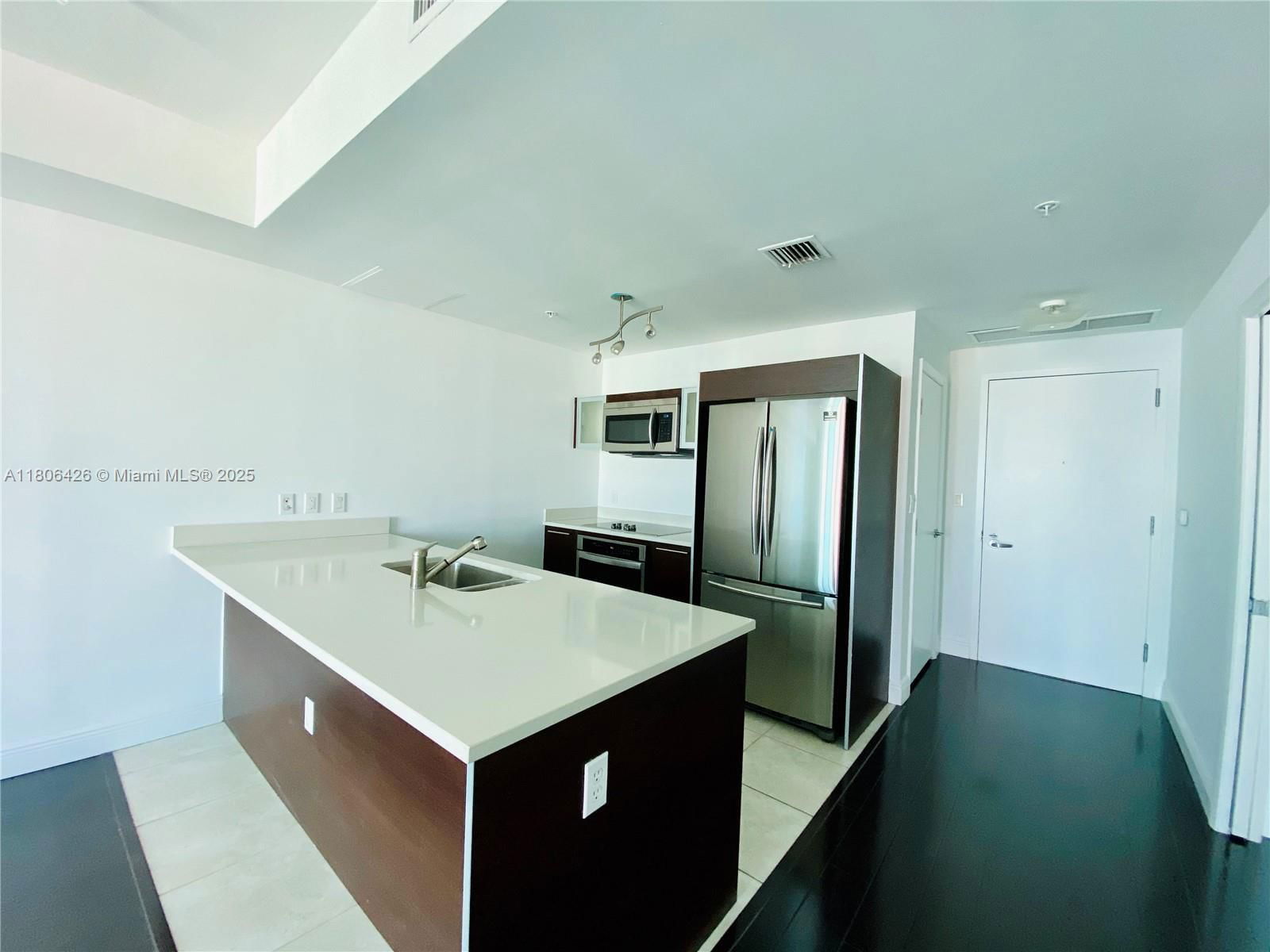 Real estate property located at 1900 Bayshore Dr #4708, Miami-dade, Quantum On The Bay Condo, Miami, FL