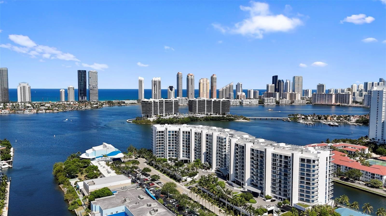 Real estate property located at 3250 188th St #203, Miami-dade, Echo Condo, Aventura, FL