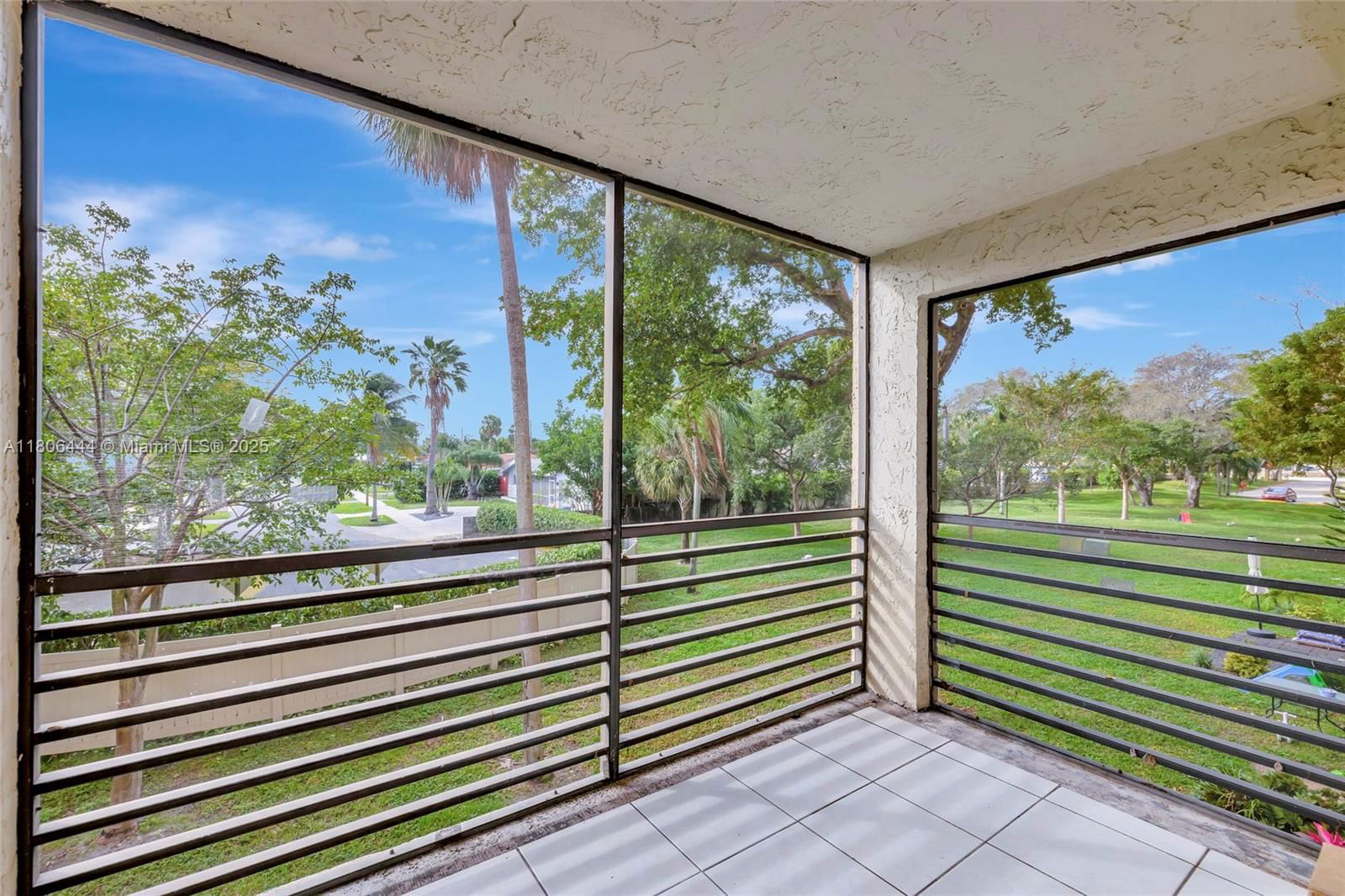Real estate property located at 126 Cypress Rd #729, Broward, Cypress Park Condo, Pompano Beach, FL
