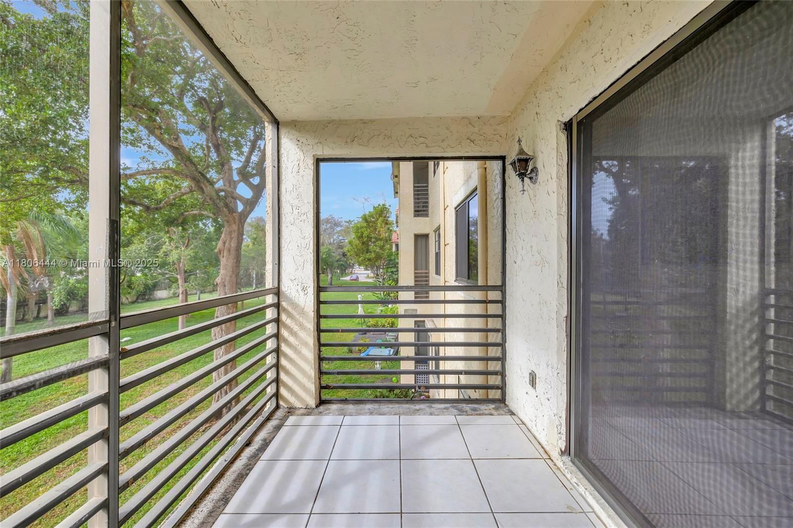 Real estate property located at 126 Cypress Rd #729, Broward, Cypress Park Condo, Pompano Beach, FL
