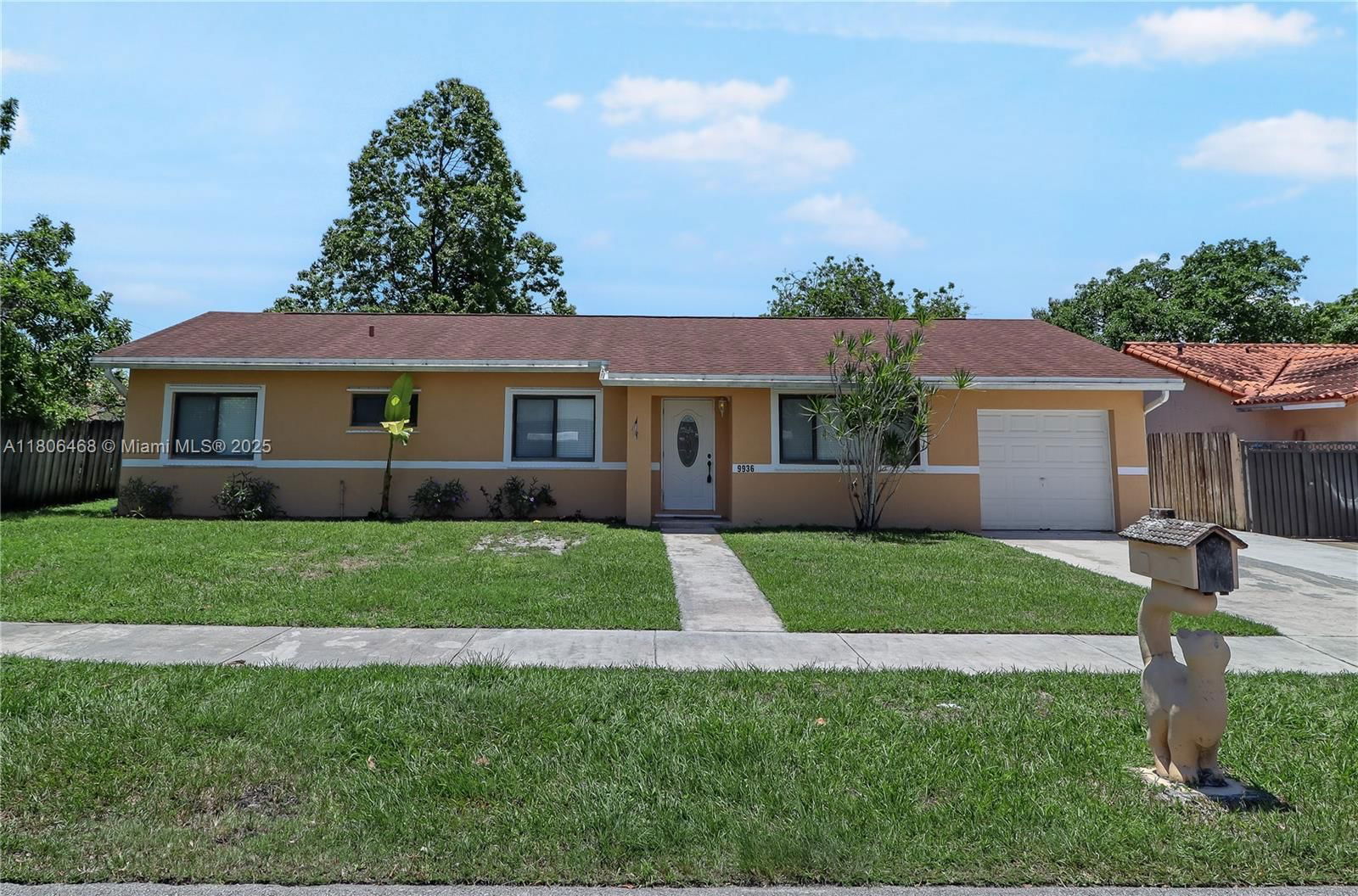 Real estate property located at 9936 155th St, Miami-dade, Peacock Place Sub, Miami, FL