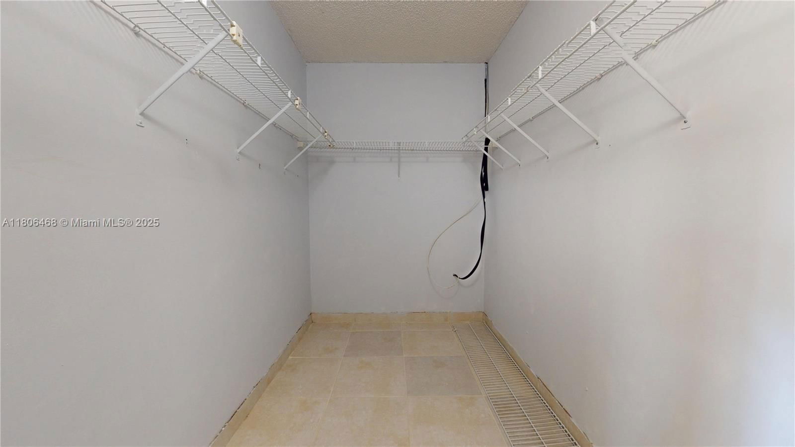 Real estate property located at 9936 155th St, Miami-dade, Peacock Place Sub, Miami, FL
