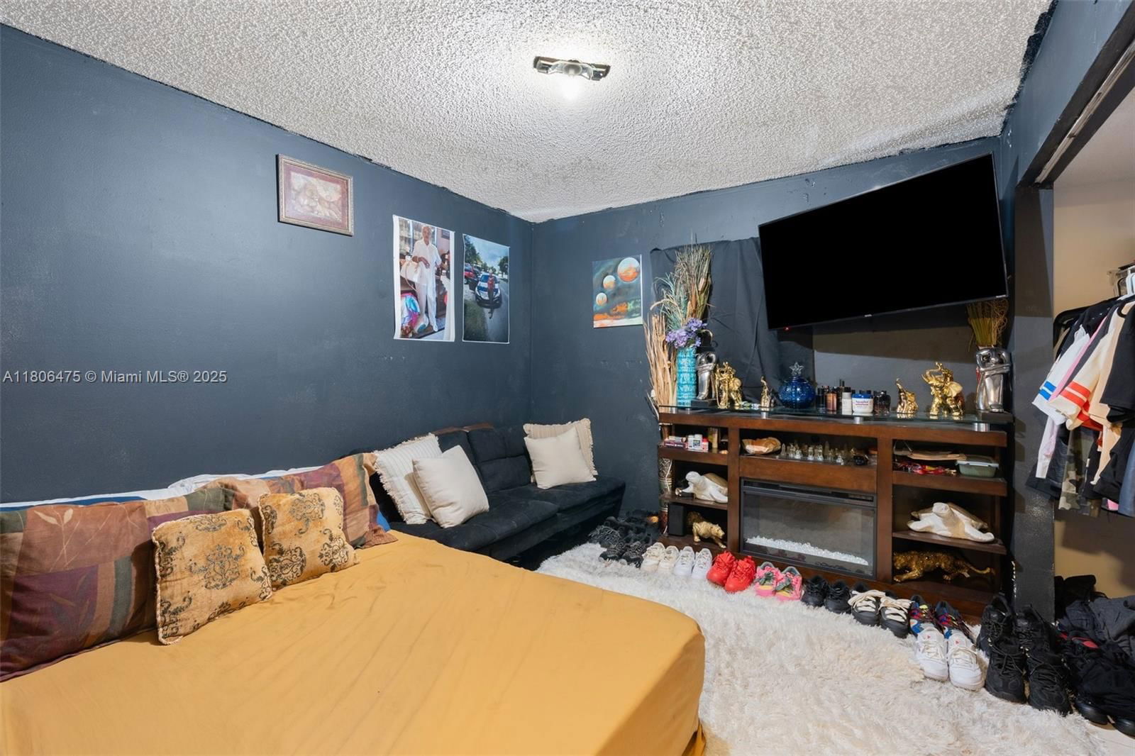 Real estate property located at 2401 56th Ave #3-202, Broward, Villas At Circles Edge Co, Lauderhill, FL