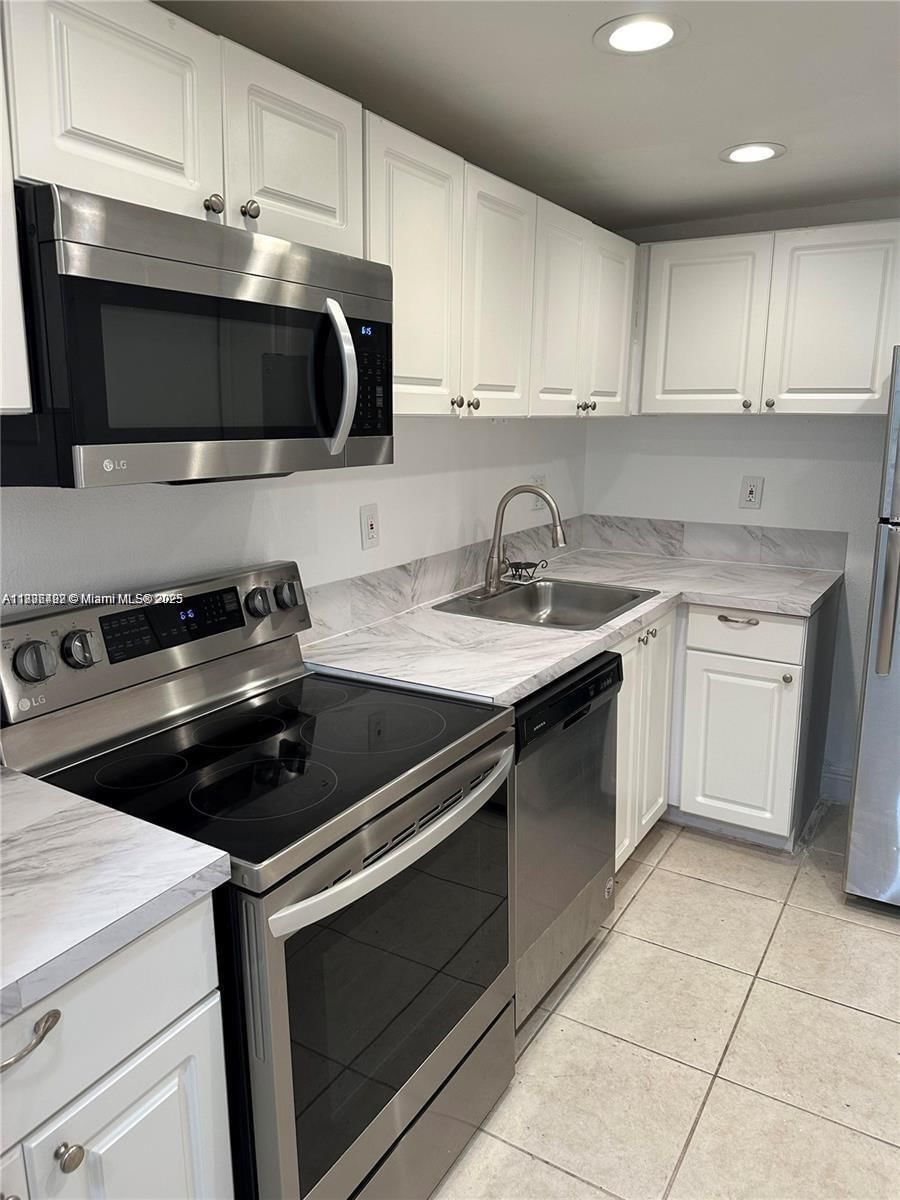 Real estate property located at 1800 Sans Souci Blvd #115, Miami-dade, Bayview Palms Condo, North Miami, FL