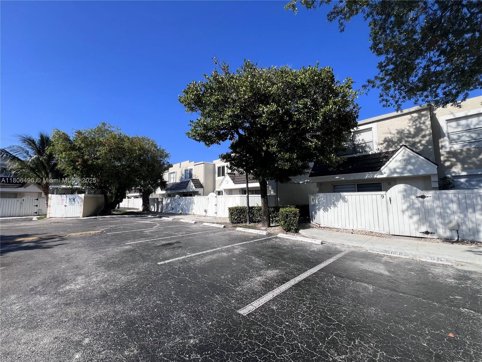 Real estate property located at 4530 68th Ct Cir #31-6, Miami-dade, Gables Point Condo I, Miami, FL