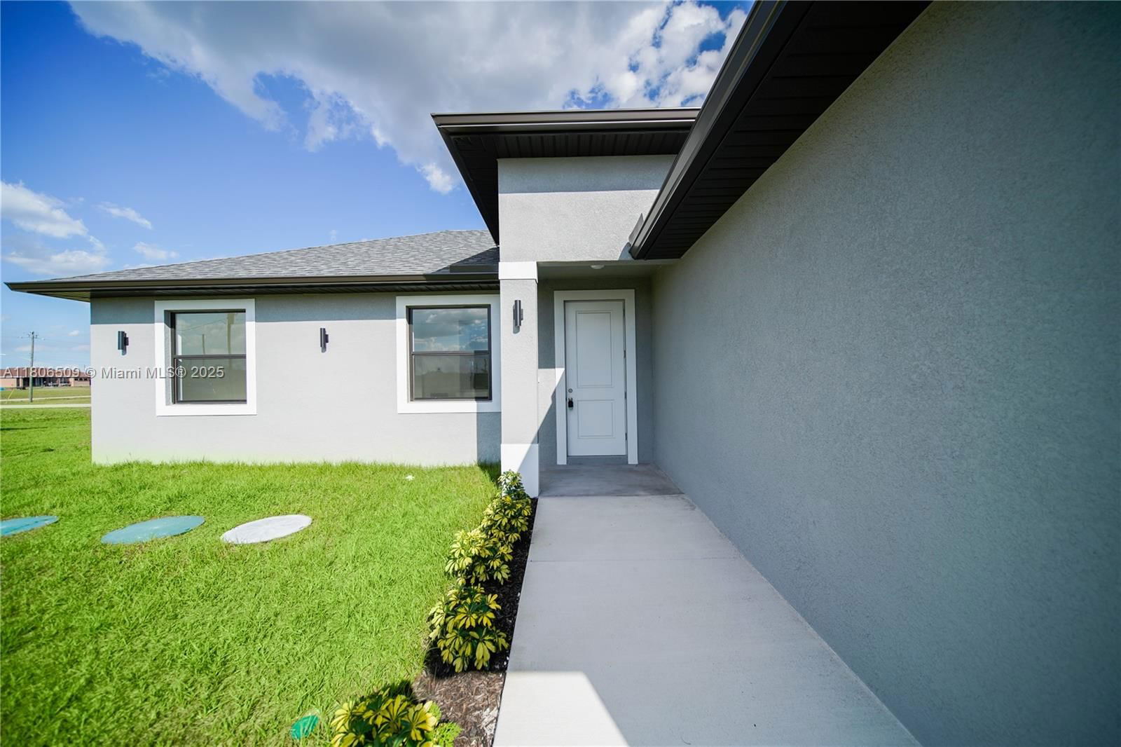 Real estate property located at 998 BUCKNELL LN, Glades, Port Labelle, Other City - In The State Of Florida, FL