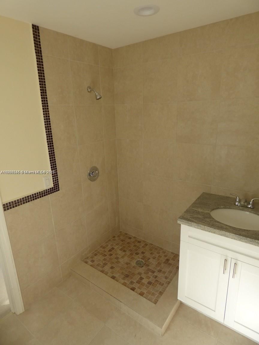 Real estate property located at 2507 66th Ave, Broward, Palm Lane Villa, Hollywood, FL