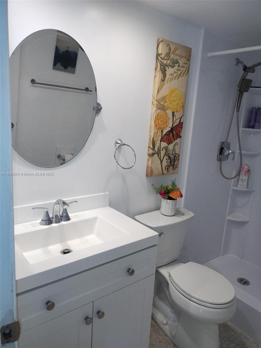 Real estate property located at 3300 Palm Aire Dr, Broward, No 13 Palm-aire Country C, Pompano Beach, FL