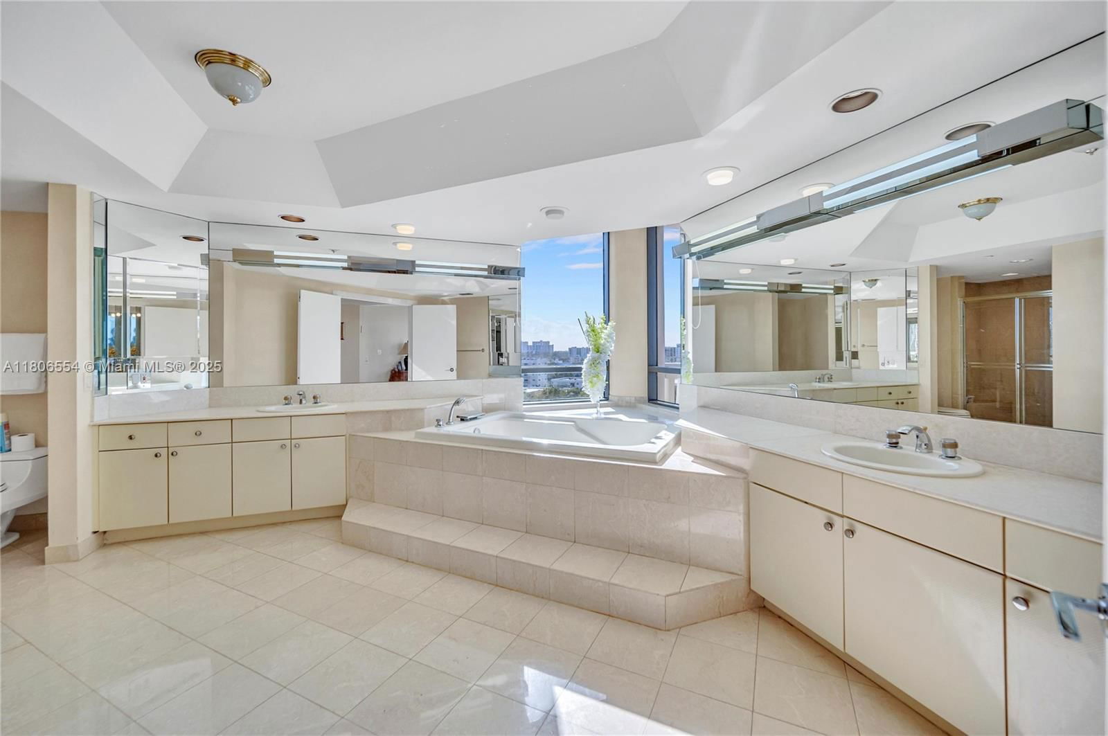 Real estate property located at 2000 Island Blvd #806, Miami-dade, 2000 Isl Blvd Williams Is, Aventura, FL