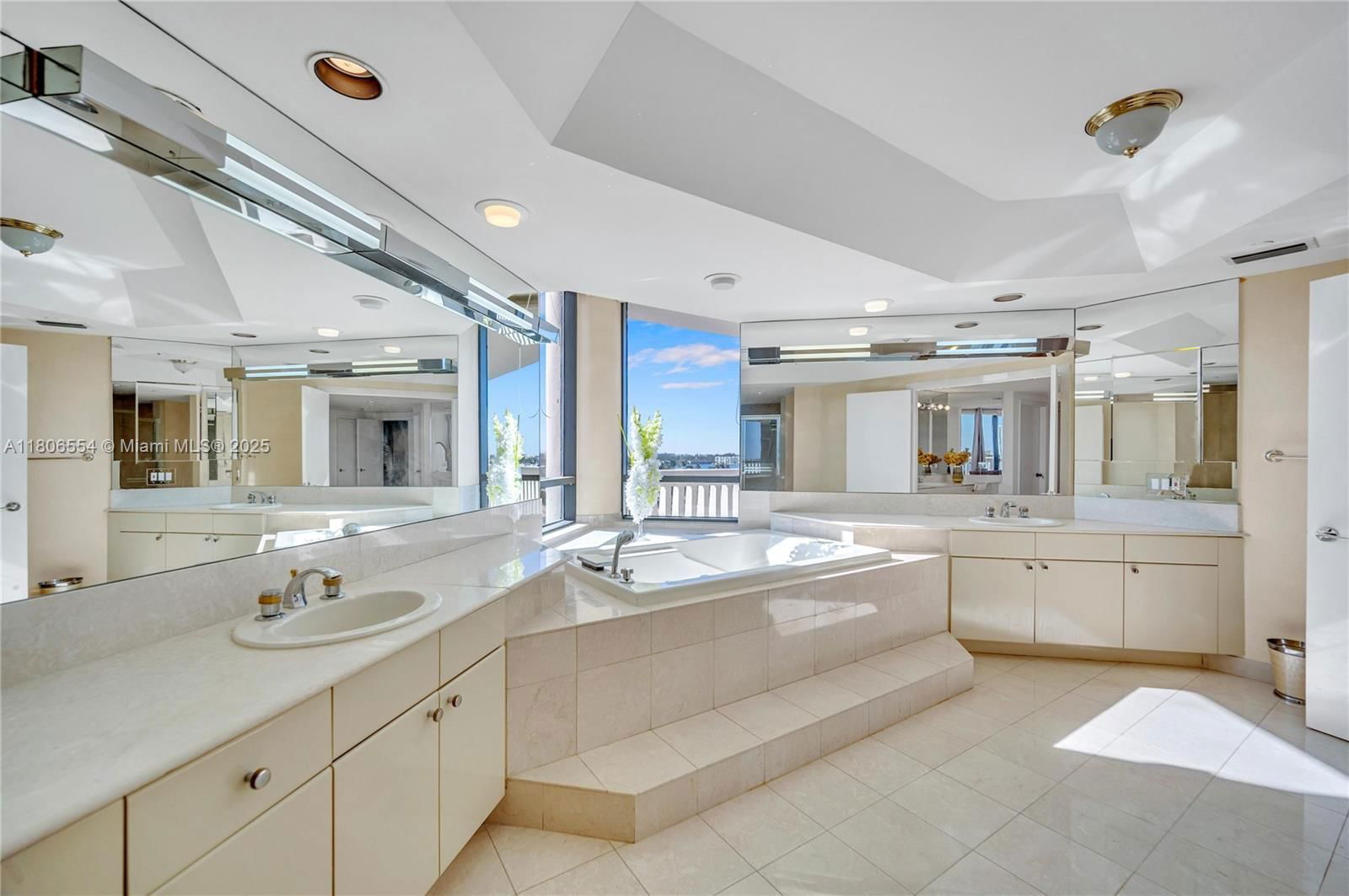 Real estate property located at 2000 Island Blvd #806, Miami-dade, 2000 Isl Blvd Williams Is, Aventura, FL