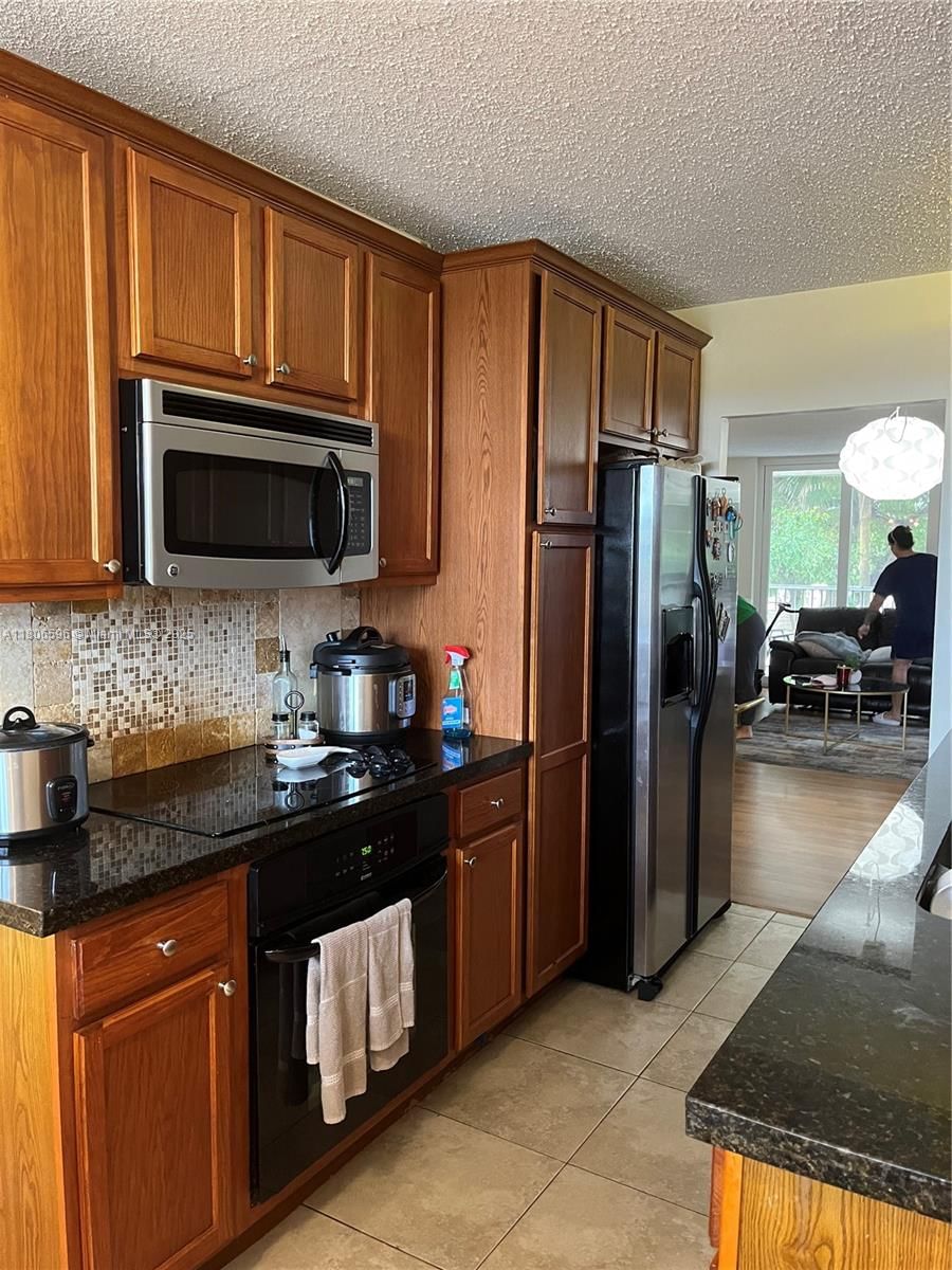 Real estate property located at 250 Jacaranda Dr #303, Broward, Coronado At Jacaranda Pha, Plantation, FL