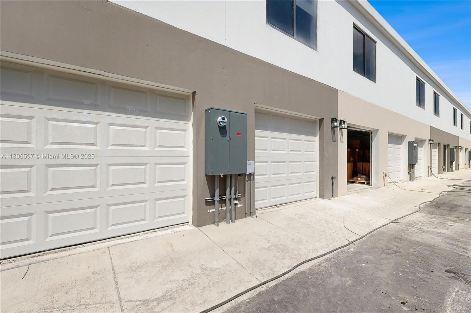 Real estate property located at 14568 261 TERR, Miami-dade, On Grandville, Homestead, FL