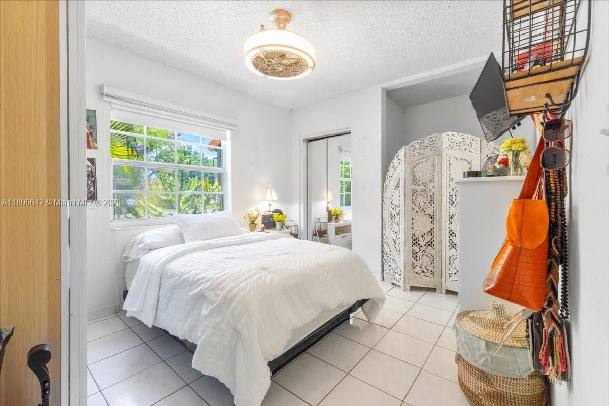 Real estate property located at 341 63rd Ct, Miami-dade, Winona Park, Miami, FL
