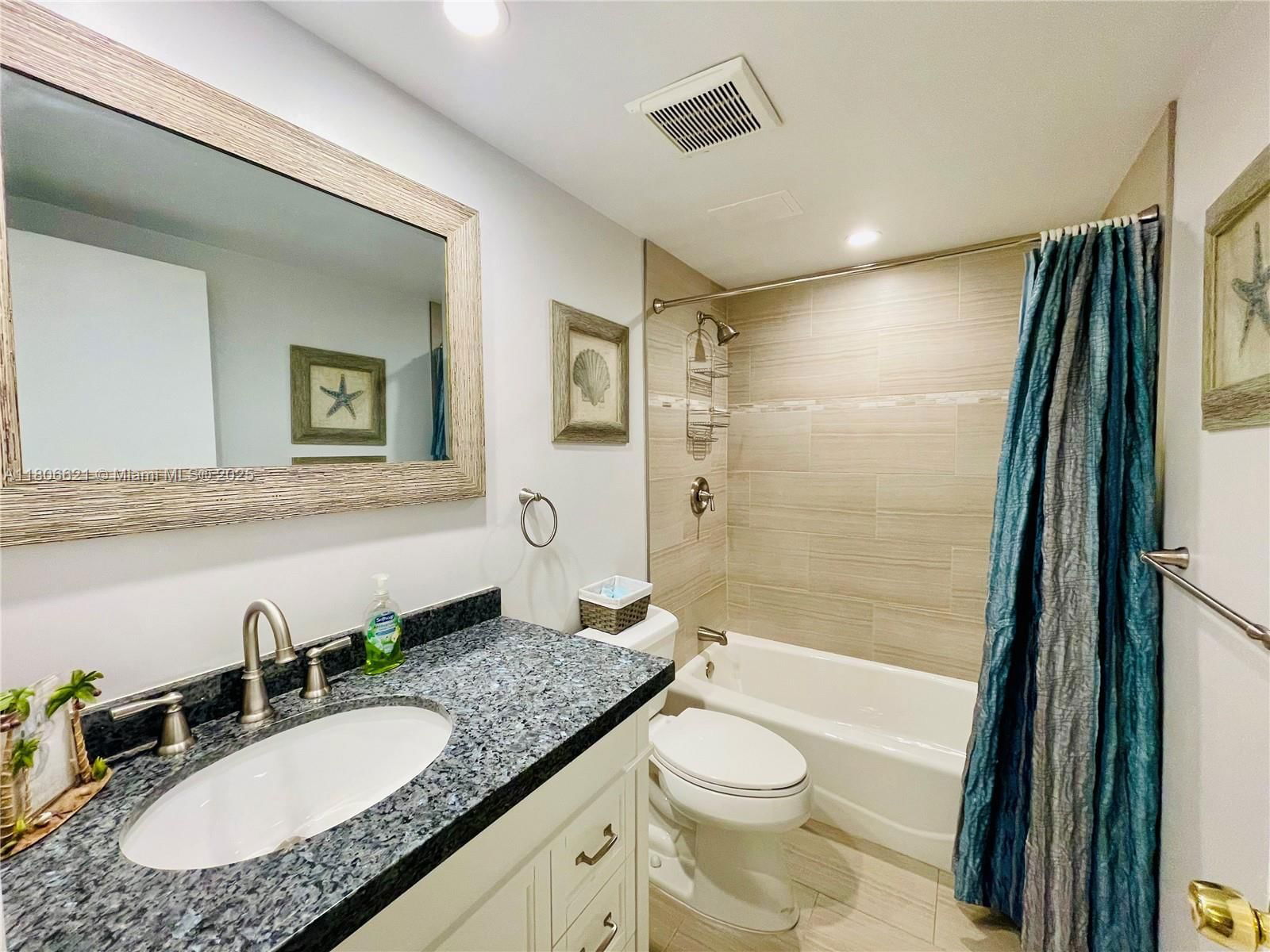 Real estate property located at 1000 Hillcrest CT. #111, Broward, Hillcrest No 4 Condo, Hollywood, FL