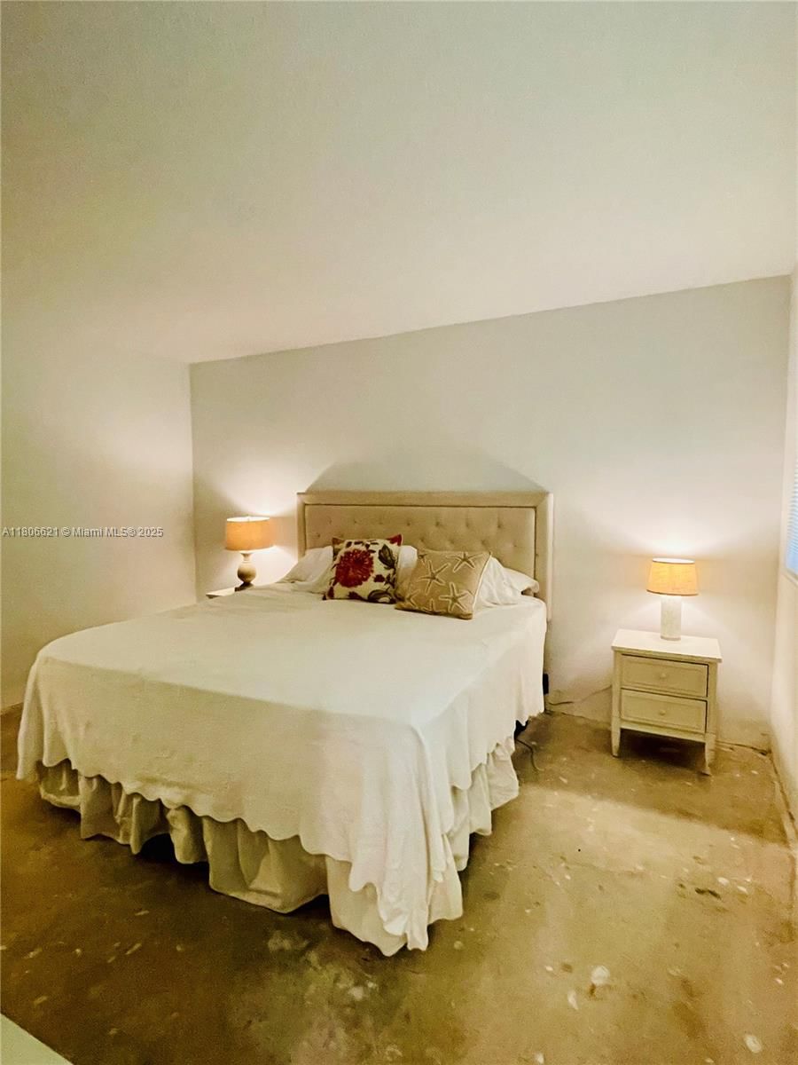 Real estate property located at 1000 Hillcrest CT. #111, Broward, Hillcrest No 4 Condo, Hollywood, FL